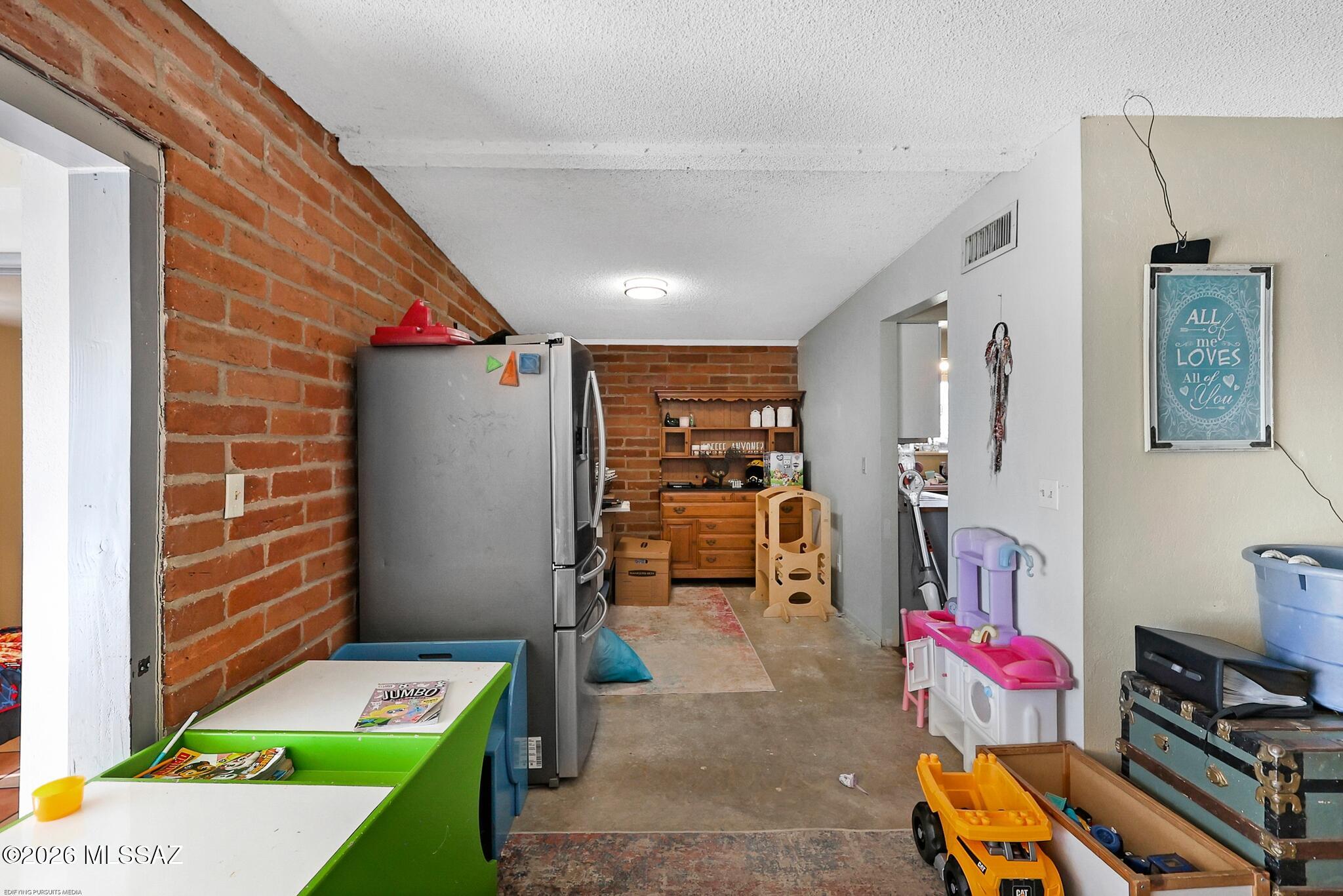 New Tucson Unit NO. 4 (1-203) - Residential