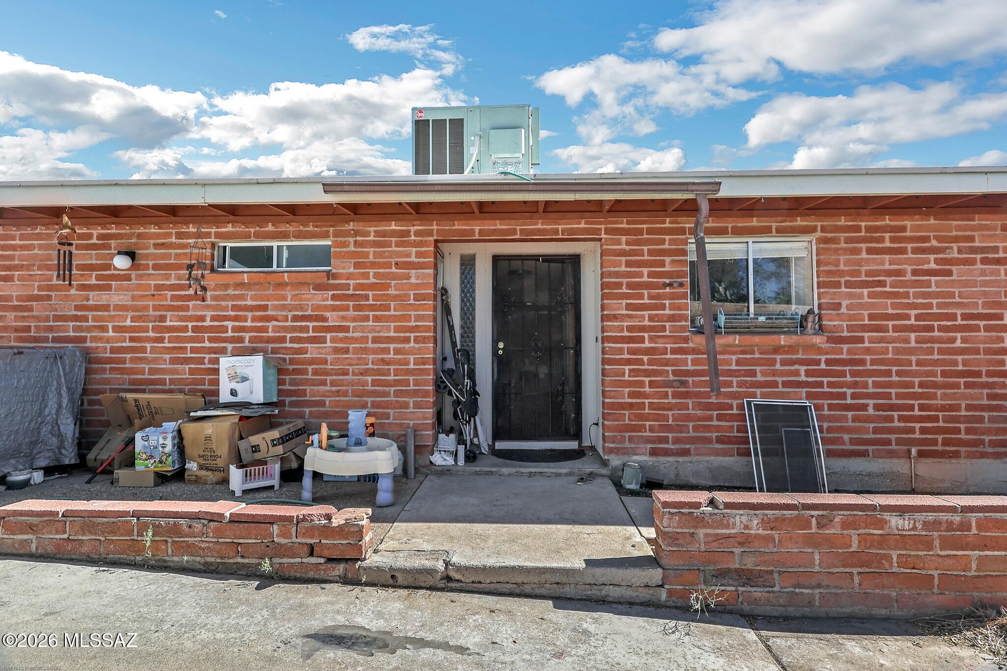 New Tucson Unit NO. 4 (1-203) - Residential