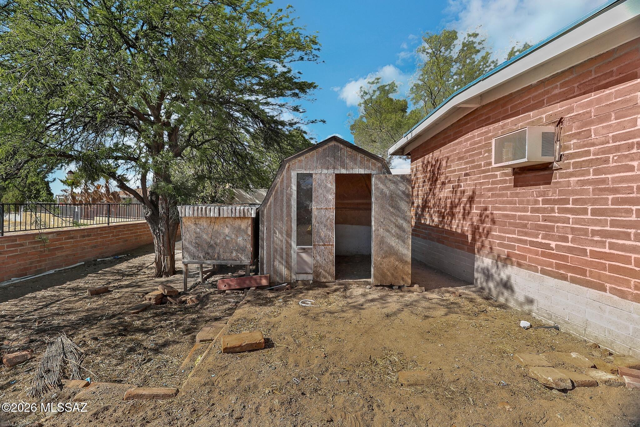 New Tucson Unit NO. 4 (1-203) - Residential