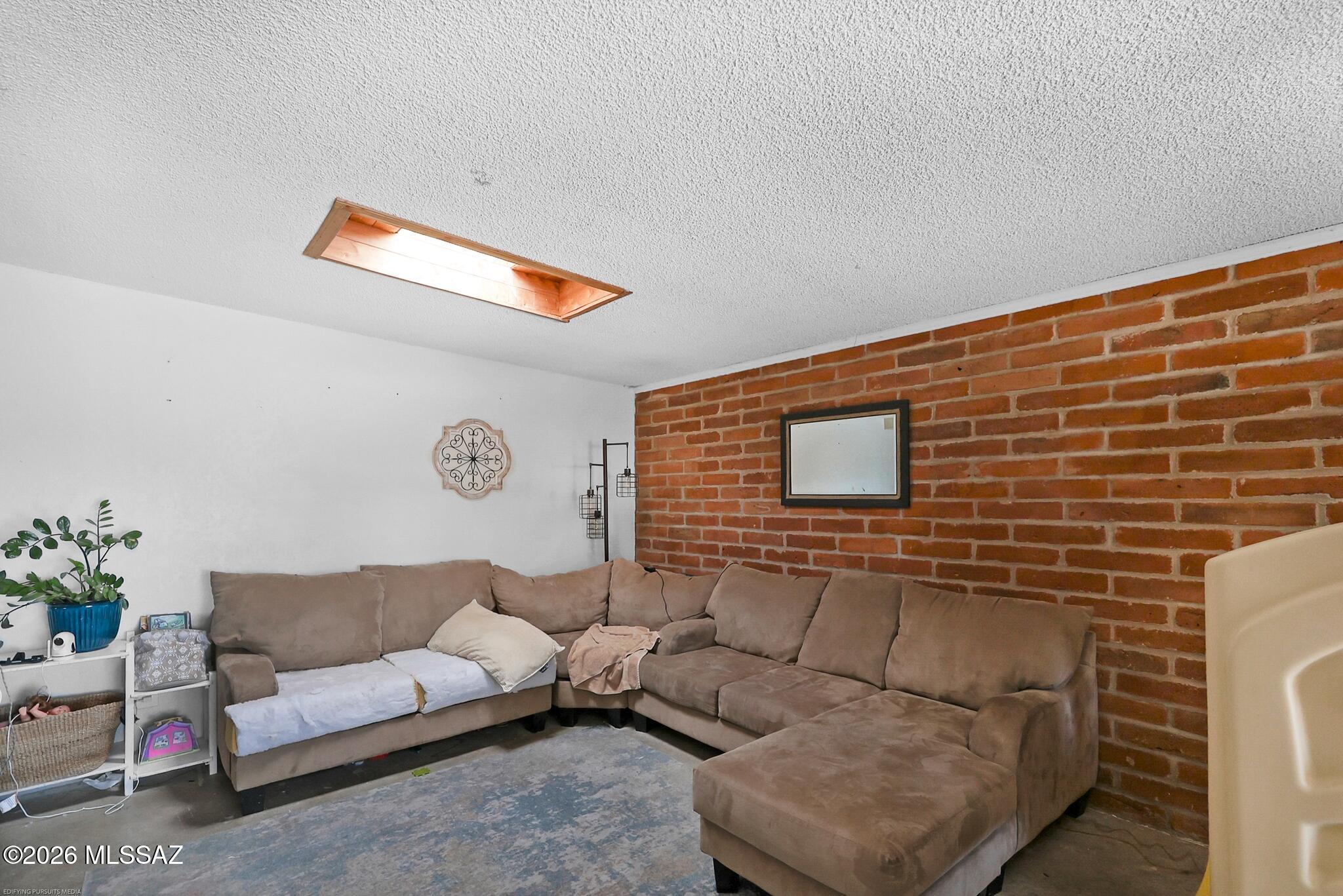 New Tucson Unit NO. 4 (1-203) - Residential