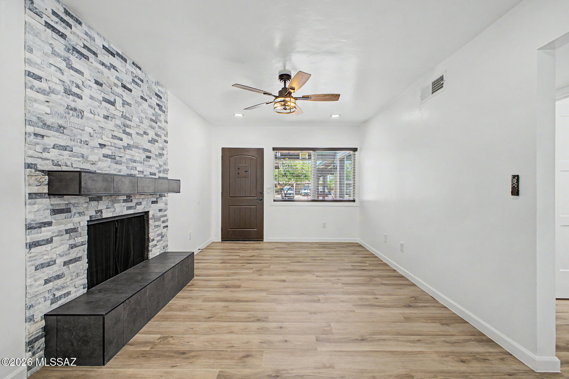 Vista De La Catabelle (1-6) - Residential