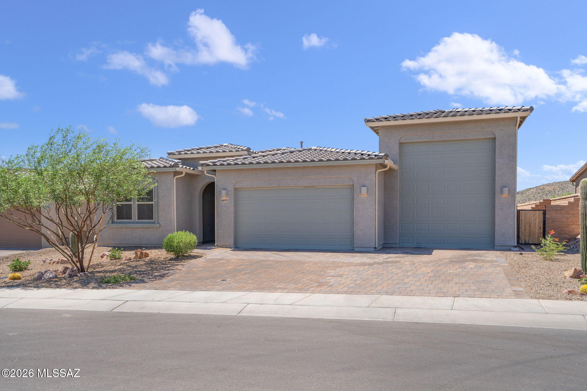 Los Saguaros At Dove Mountain SQ20121640199 - Residential