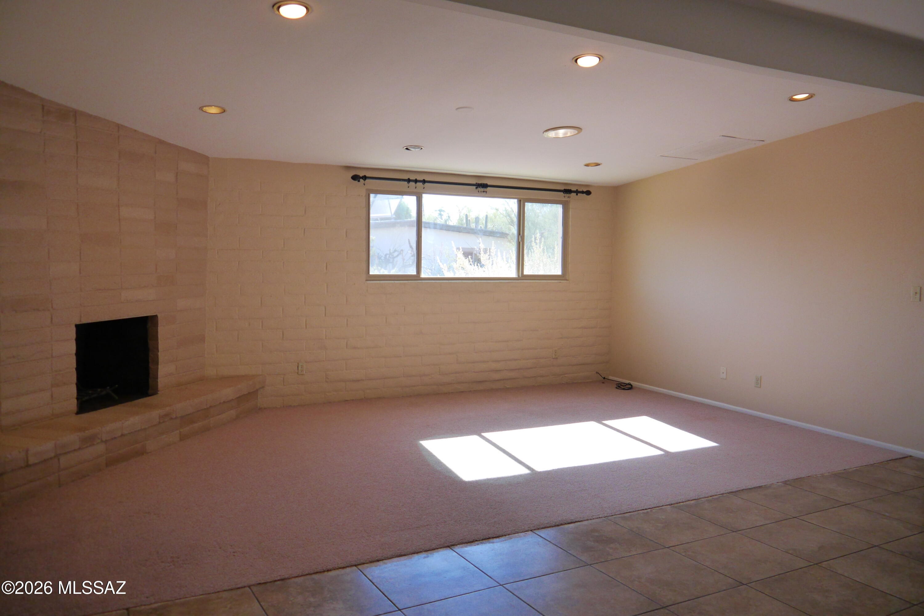 Santa Catalina Estates NO. 4 (1-180) - Residential Lease