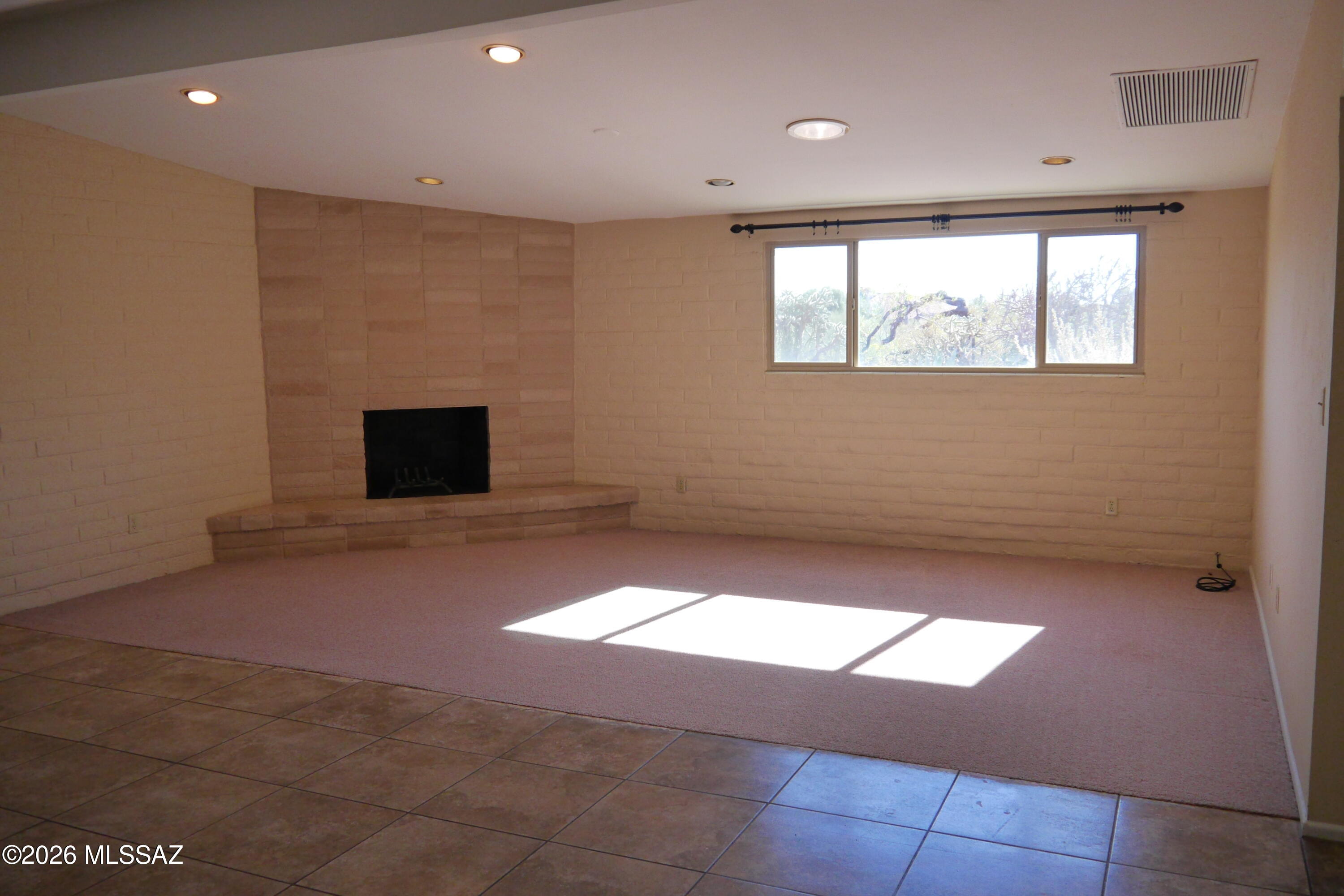 Santa Catalina Estates NO. 4 (1-180) - Residential Lease