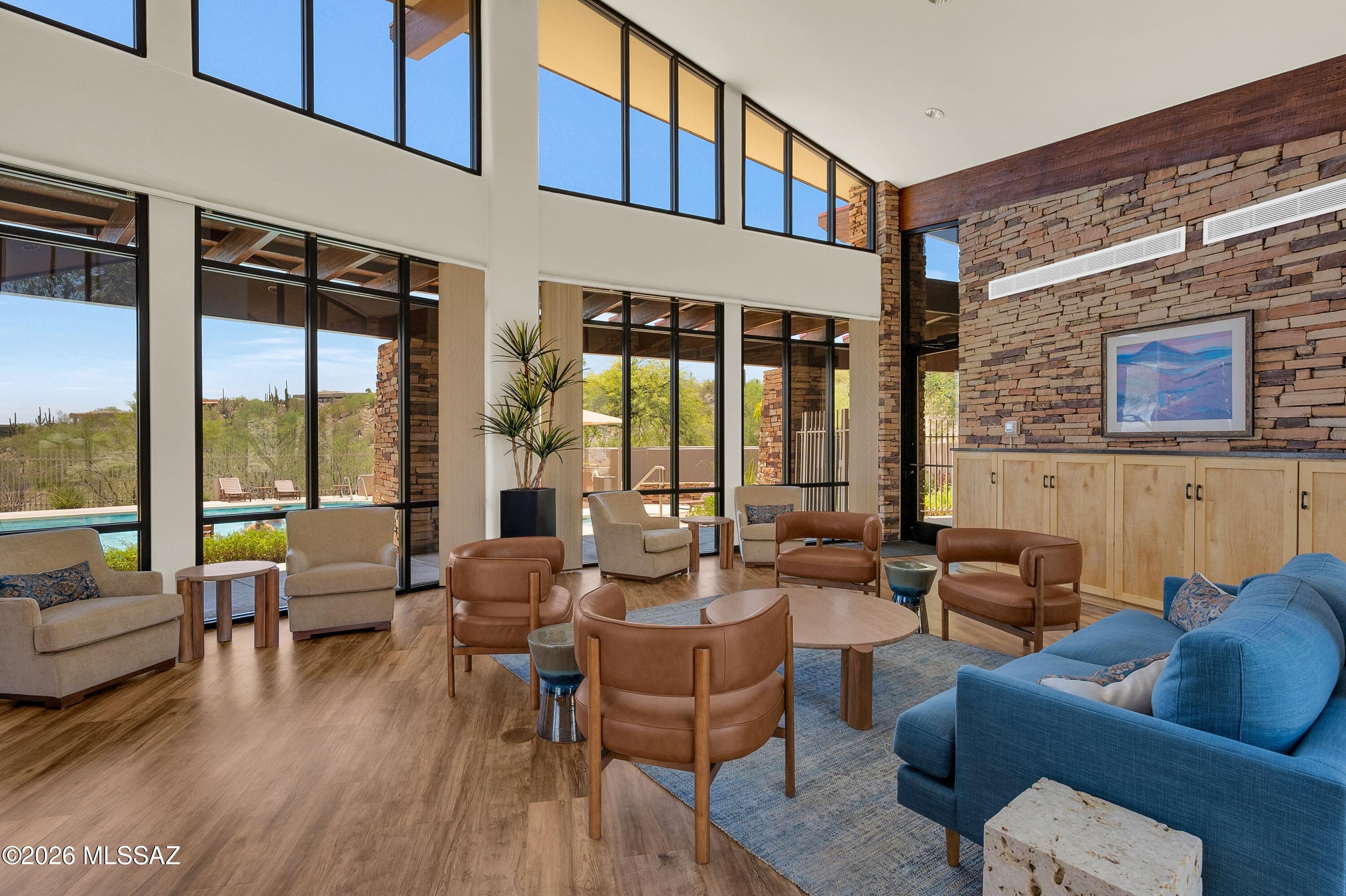 Sabino Mountain (1-290) - Residential