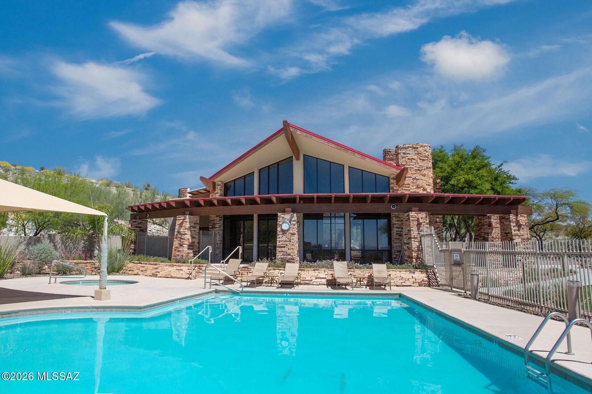 Sabino Mountain (1-290) - Residential