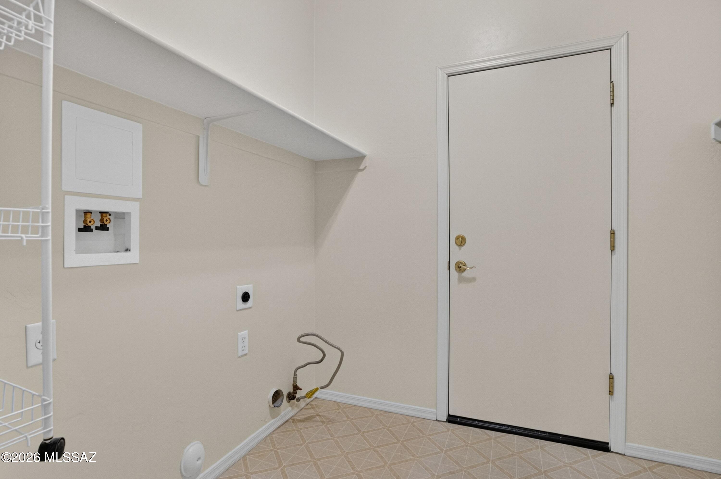 Sabino Mountain (1-290) - Residential