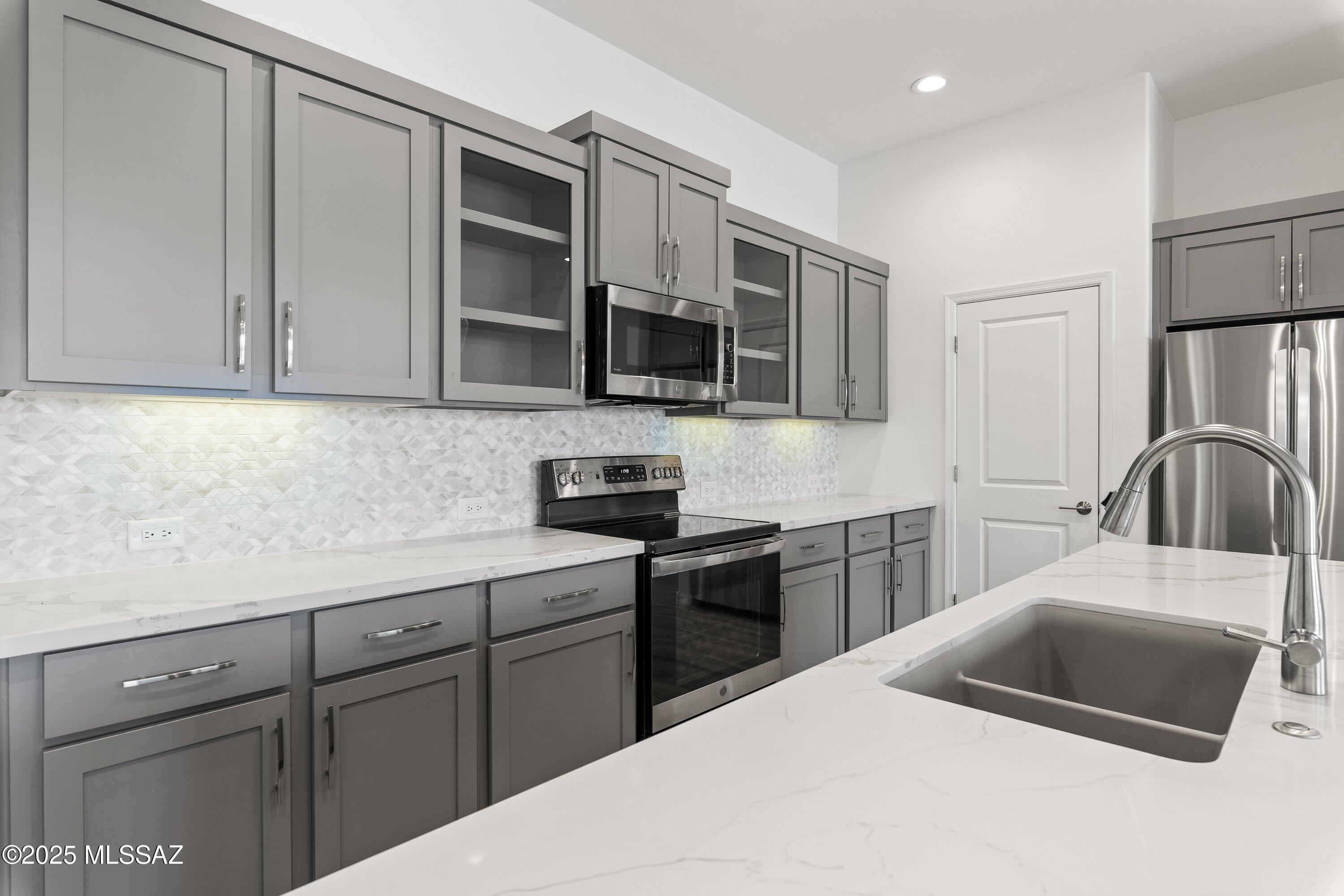 Saddlebrooke Ranch - Residential Lease