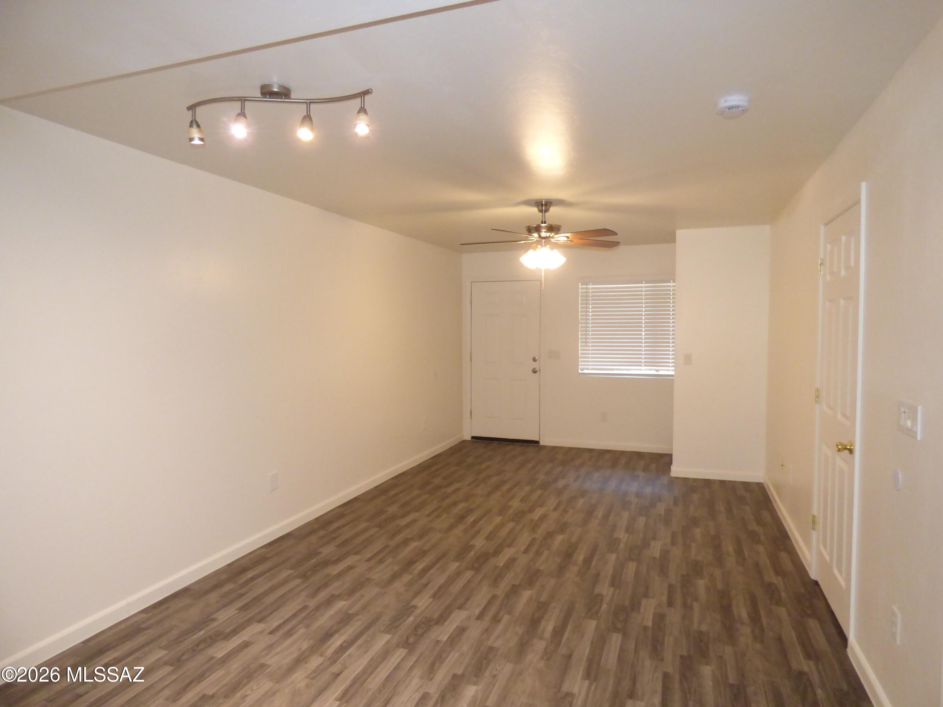 Riverside Park - Residential Lease