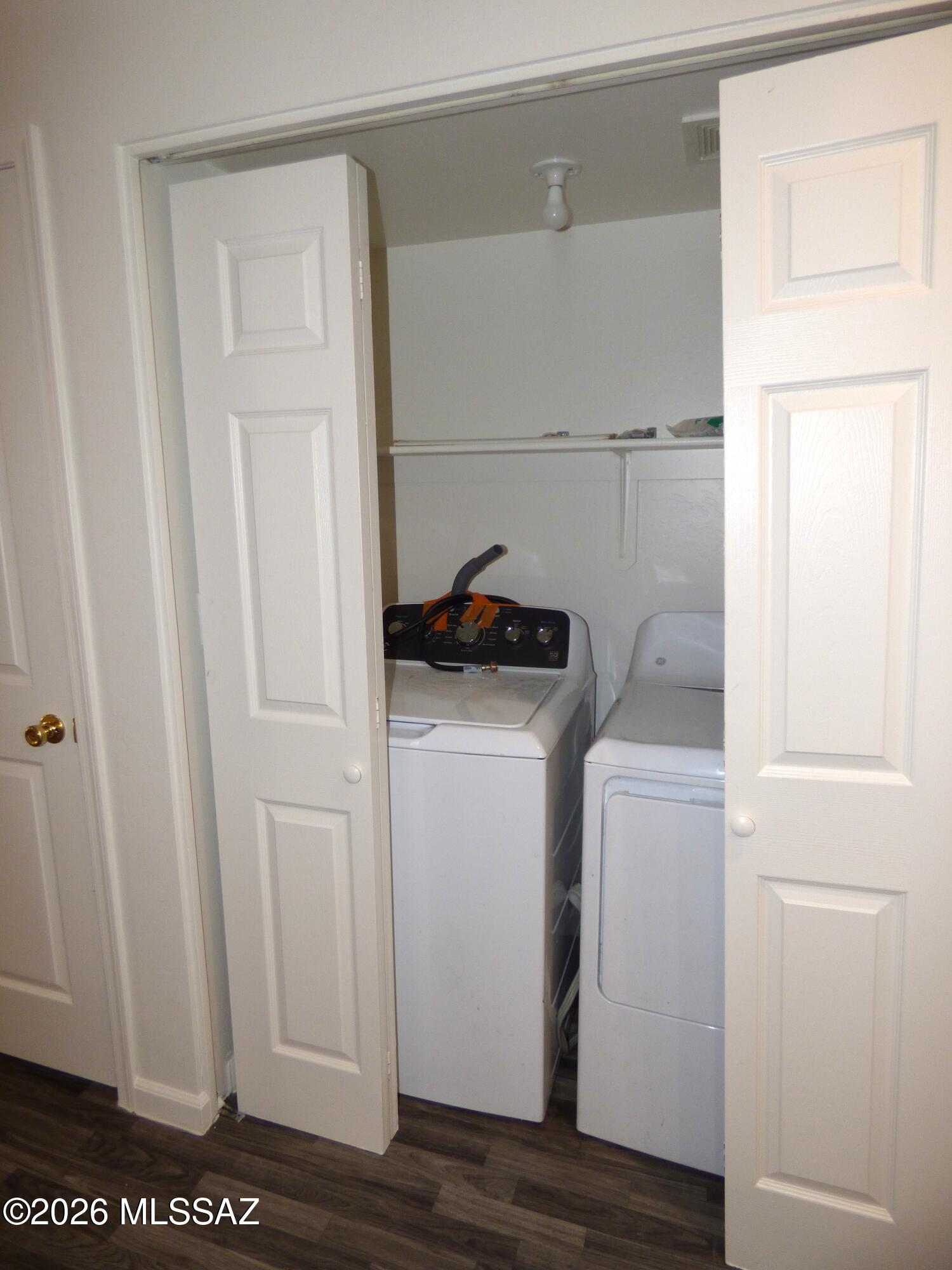 Riverside Park - Residential Lease