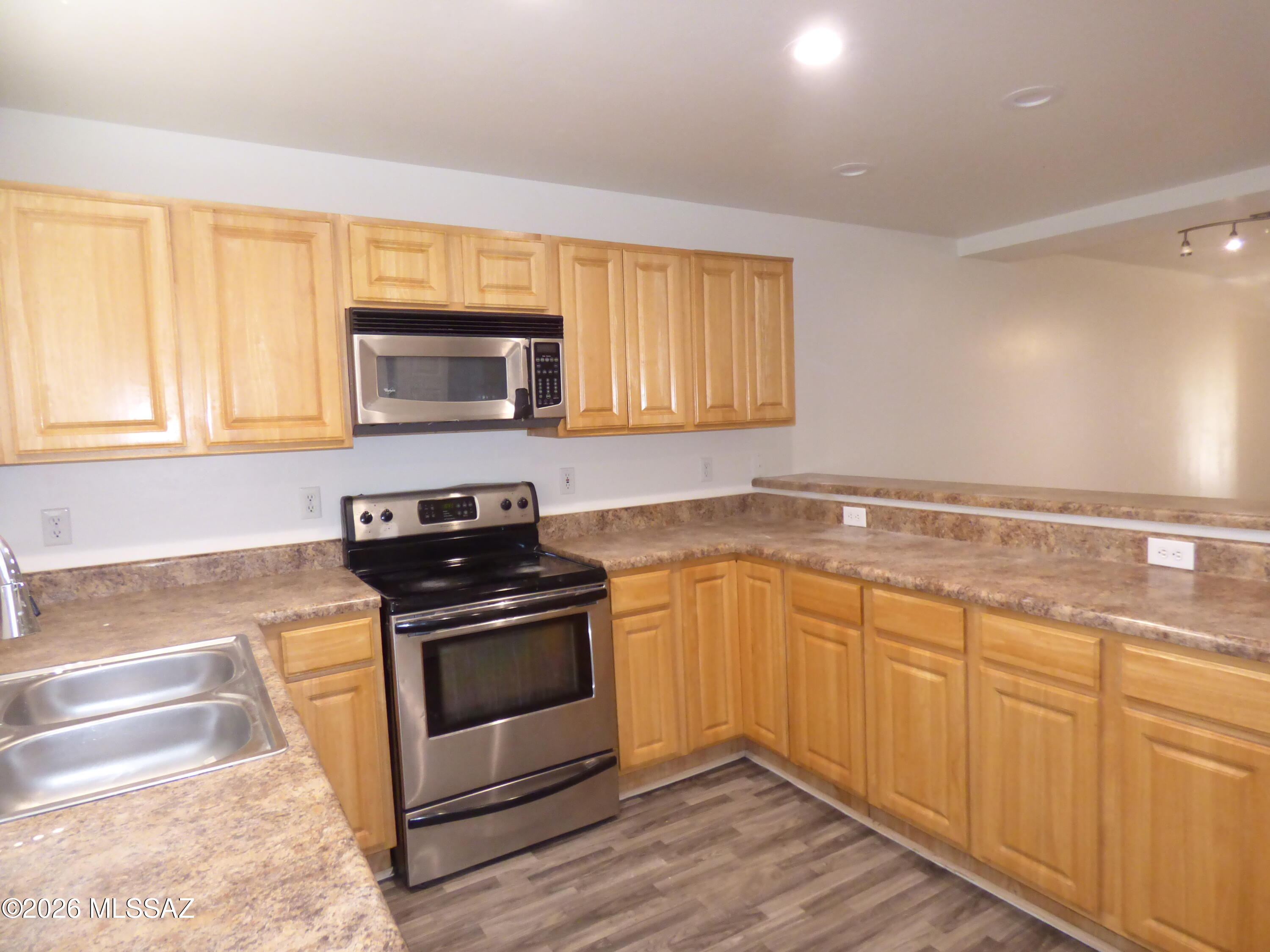 Riverside Park - Residential Lease
