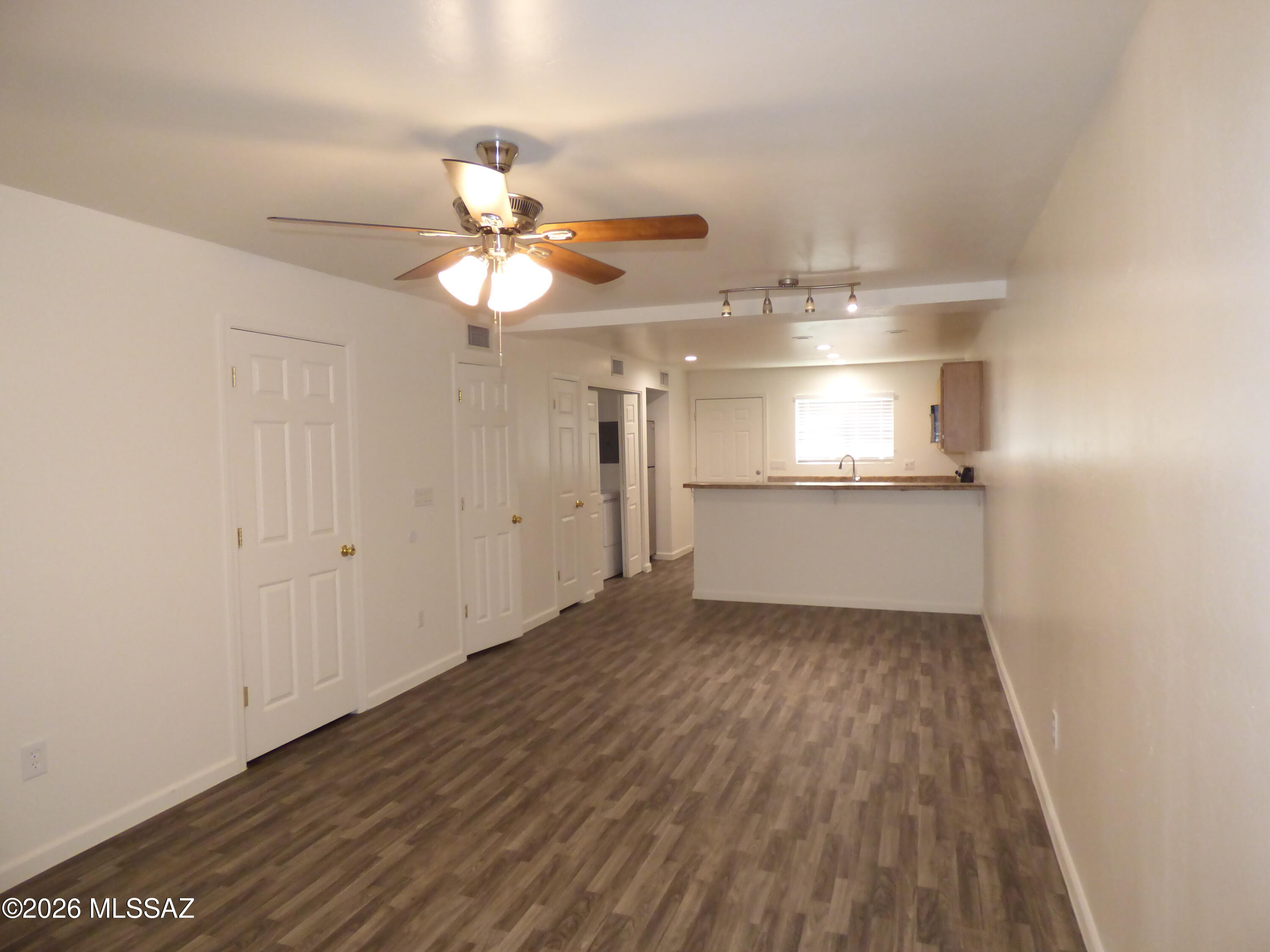Riverside Park - Residential Lease