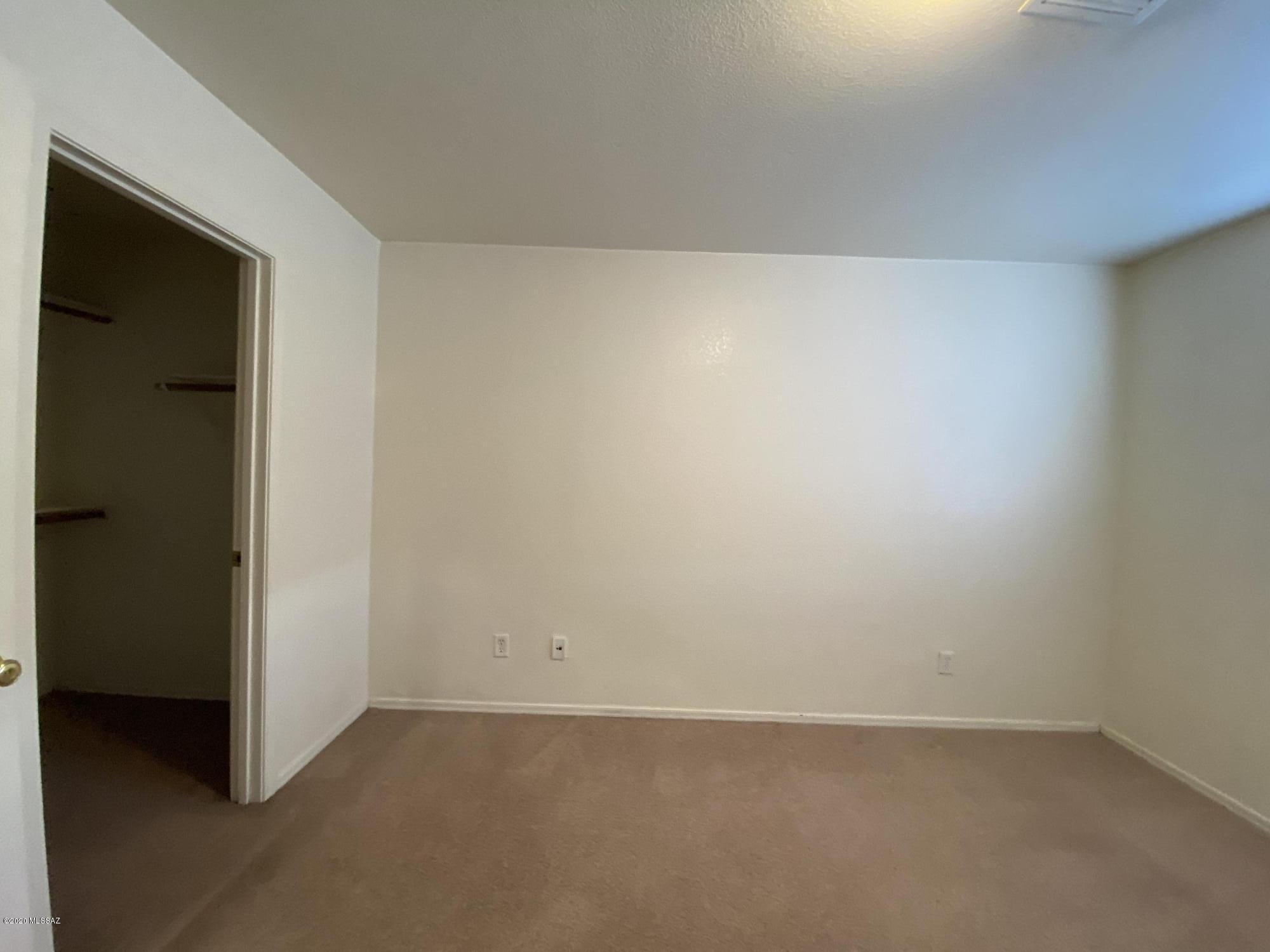 Mountain View Condos. (1-76) - Residential Lease