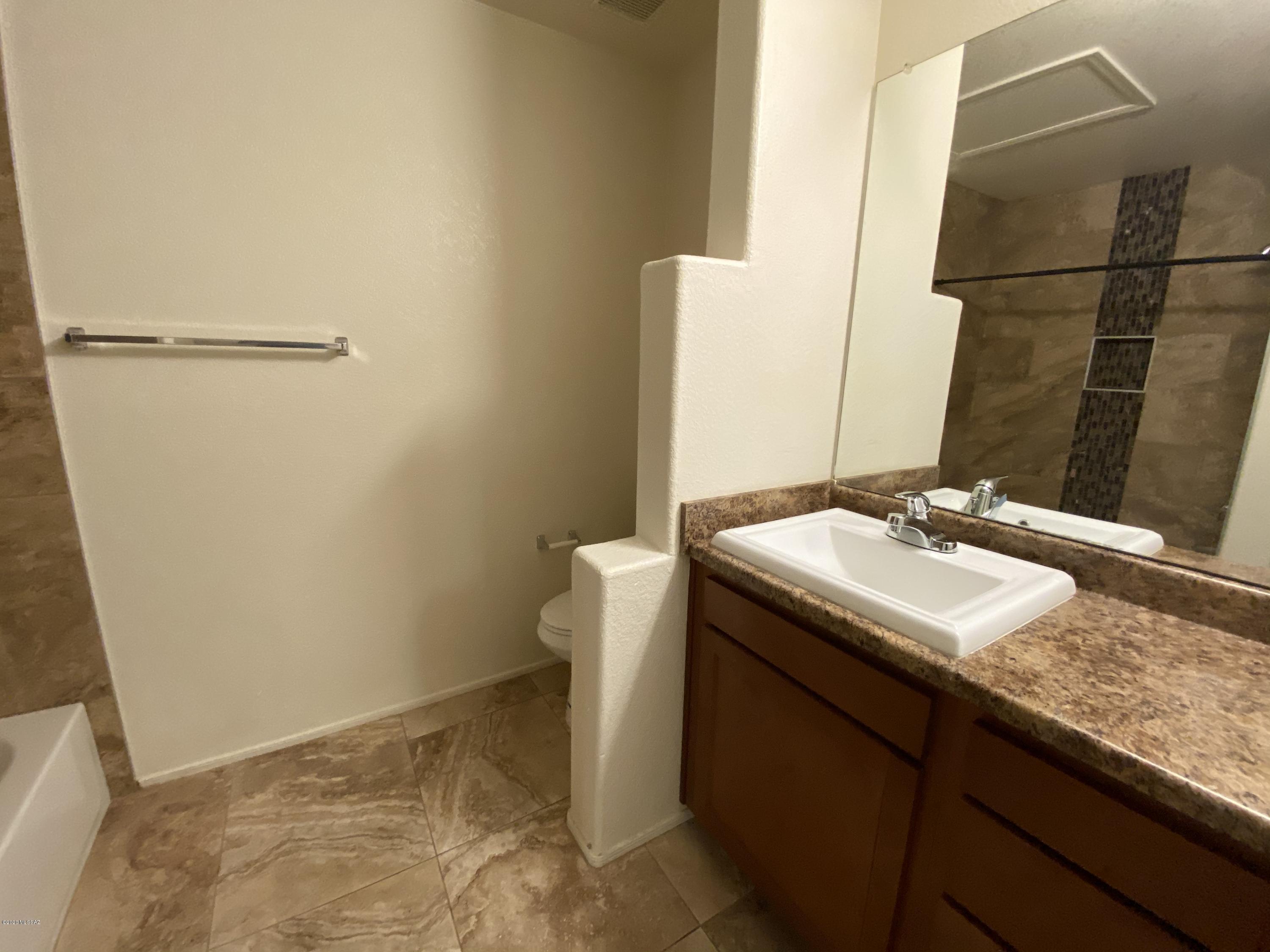 Mountain View Condos. (1-76) - Residential Lease