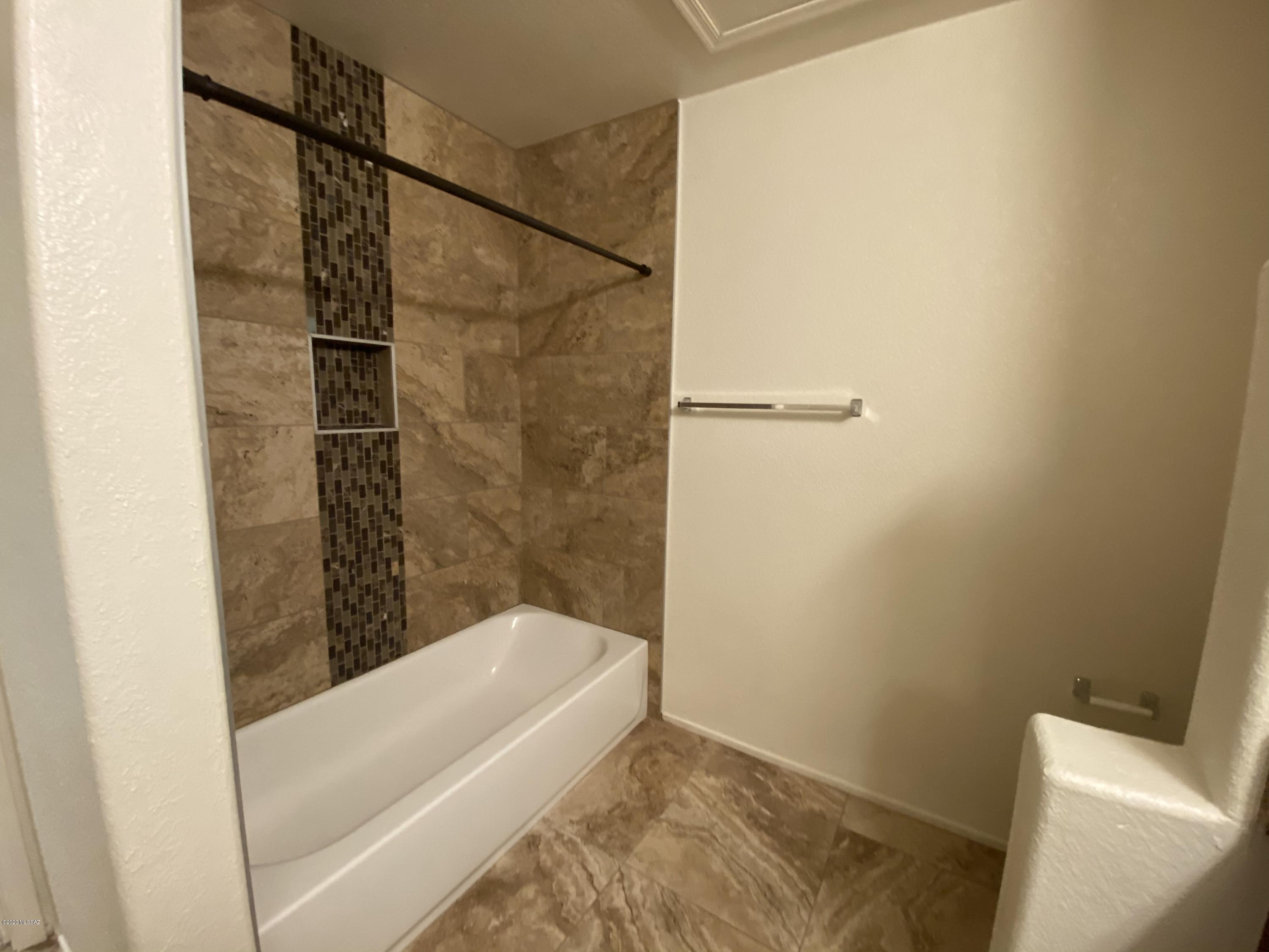 Mountain View Condos. (1-76) - Residential Lease