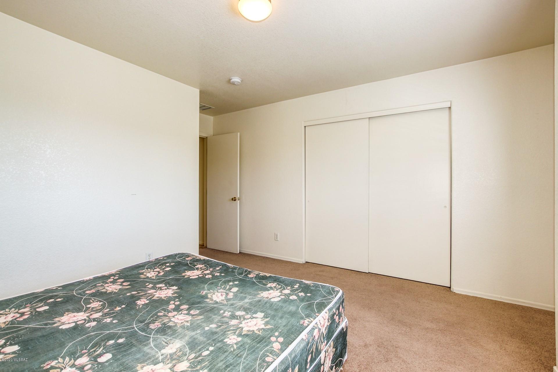 Mountain View Condos. (1-76) - Residential Lease