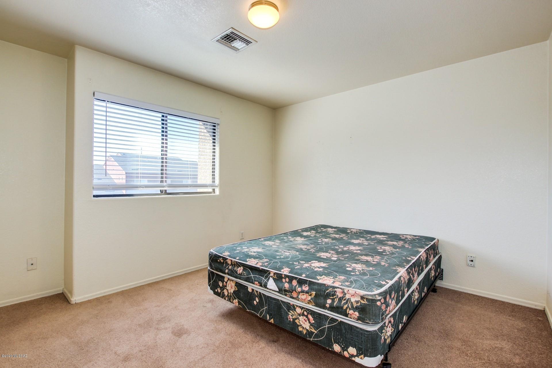 Mountain View Condos. (1-76) - Residential Lease