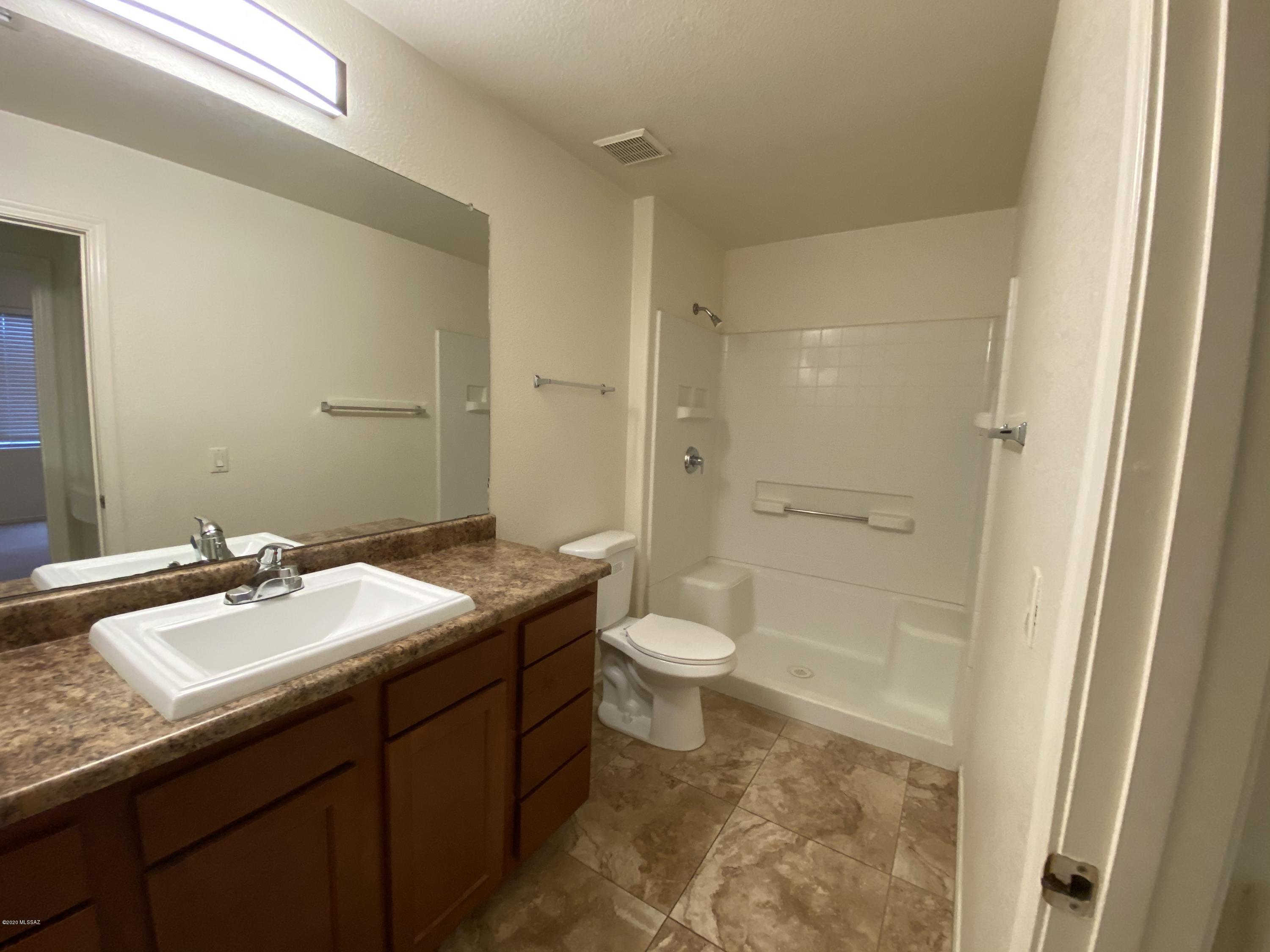 Mountain View Condos. (1-76) - Residential Lease