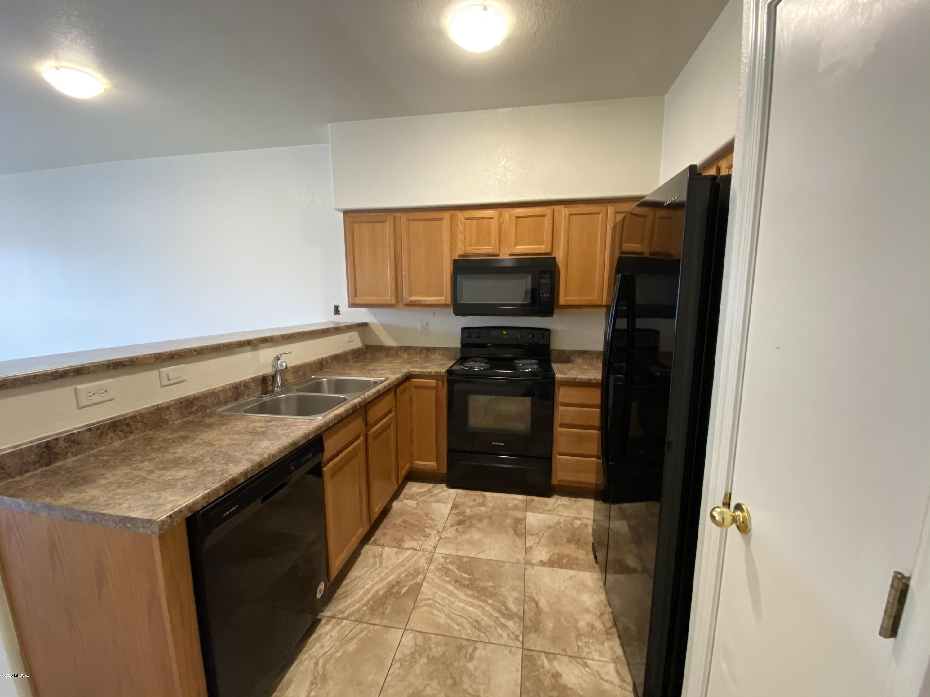 Mountain View Condos. (1-76) - Residential Lease