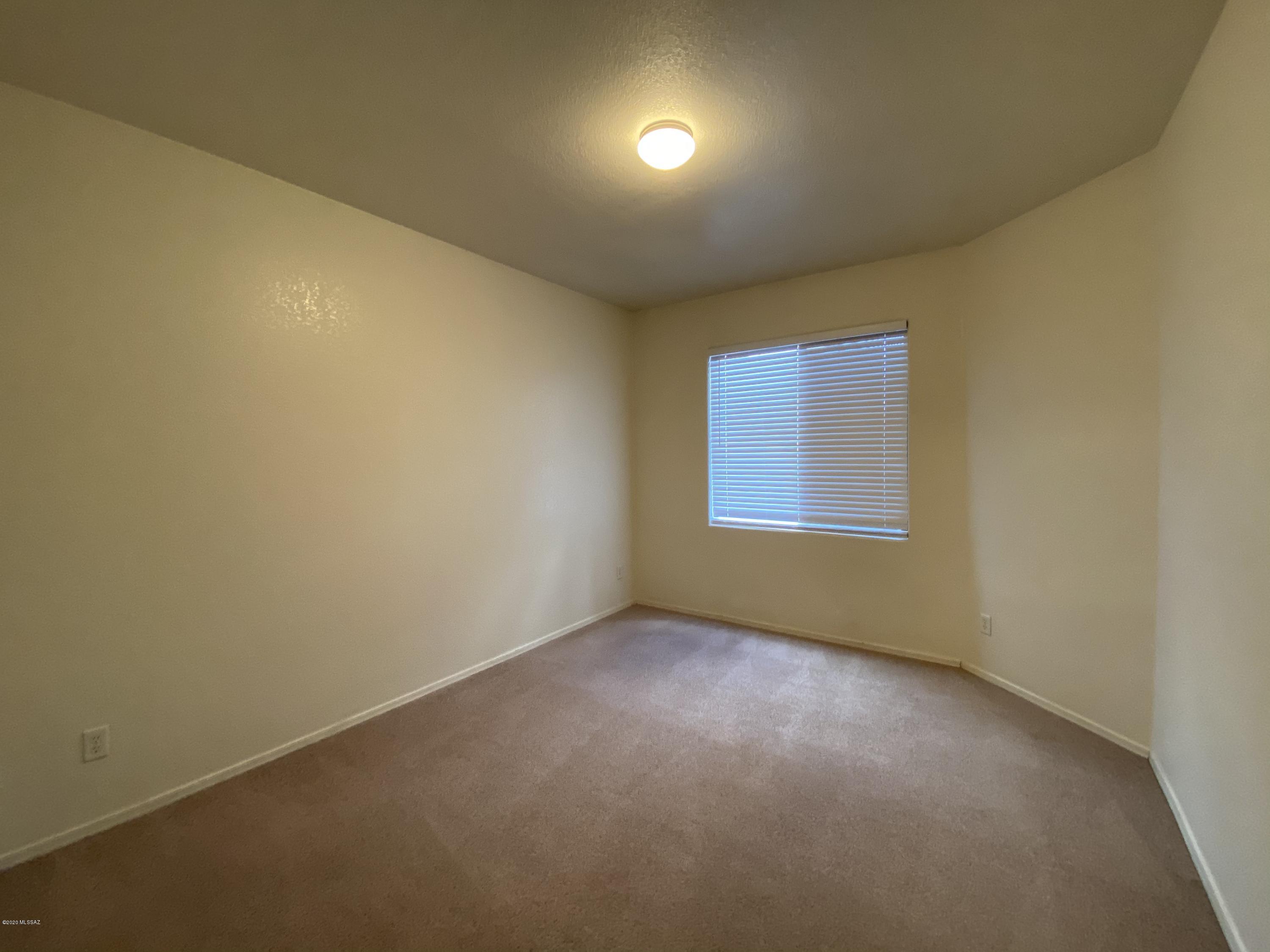 Mountain View Condos. (1-76) - Residential Lease