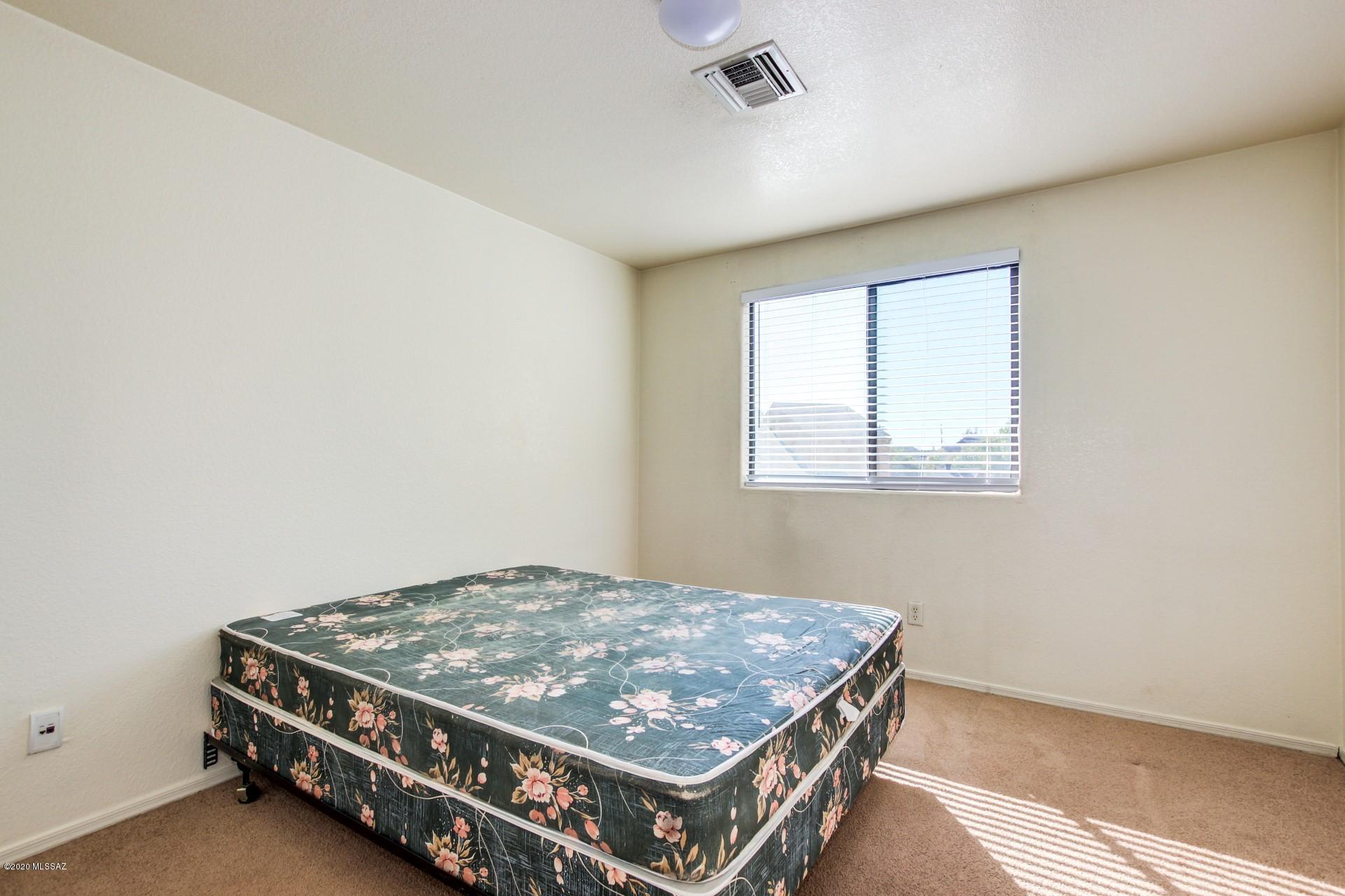 Mountain View Condos. (1-76) - Residential Lease