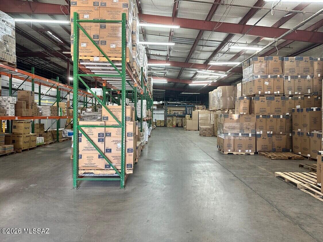 Former EEGEE's commissary and corp. office!

Available for sale or lease - contact for details.

Cold storage throughout west half of building. 

3,500 sf of enclosed offices.
