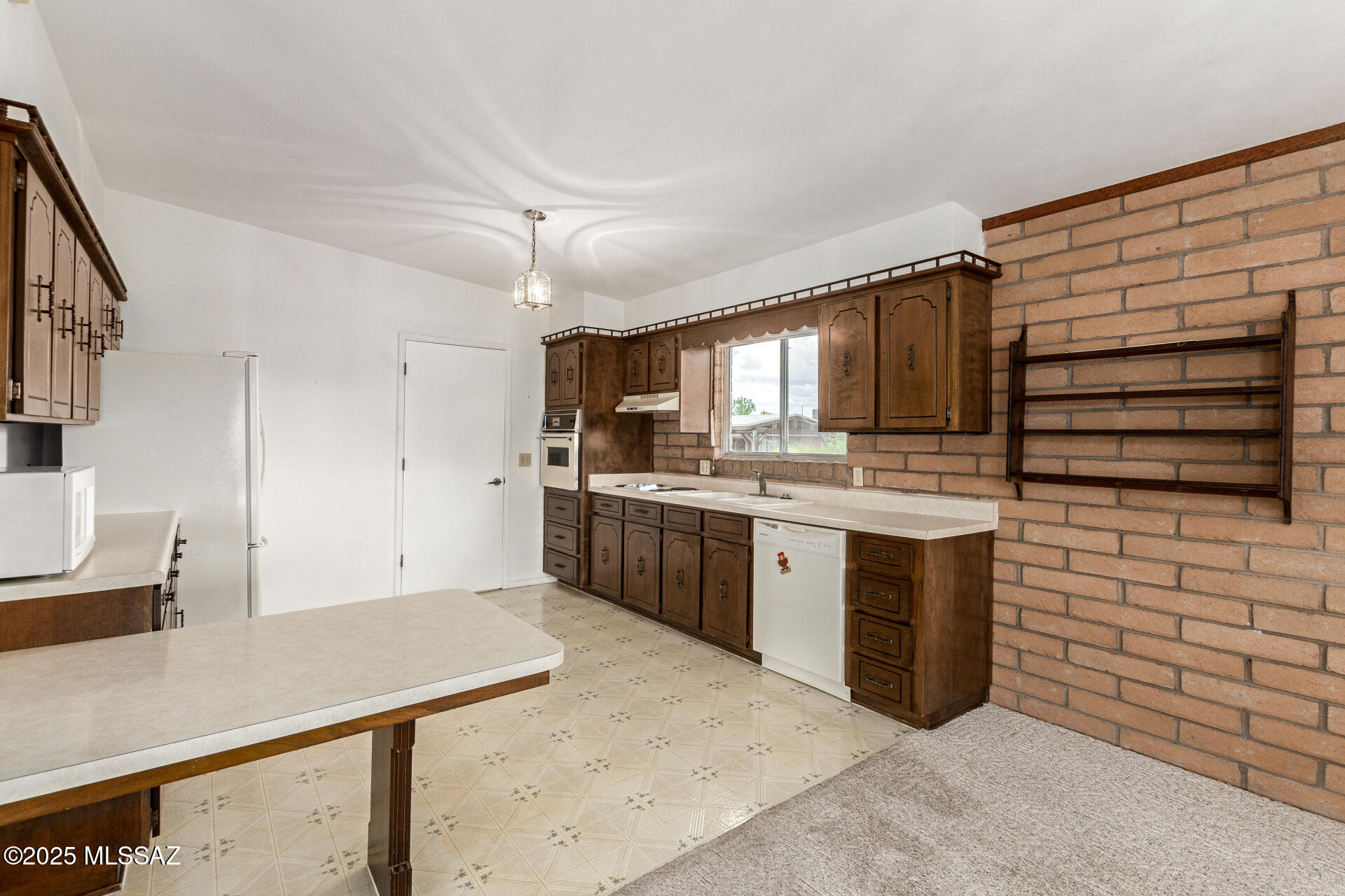 New Tucson Unit NO. 4 (1-203) - Residential Lease