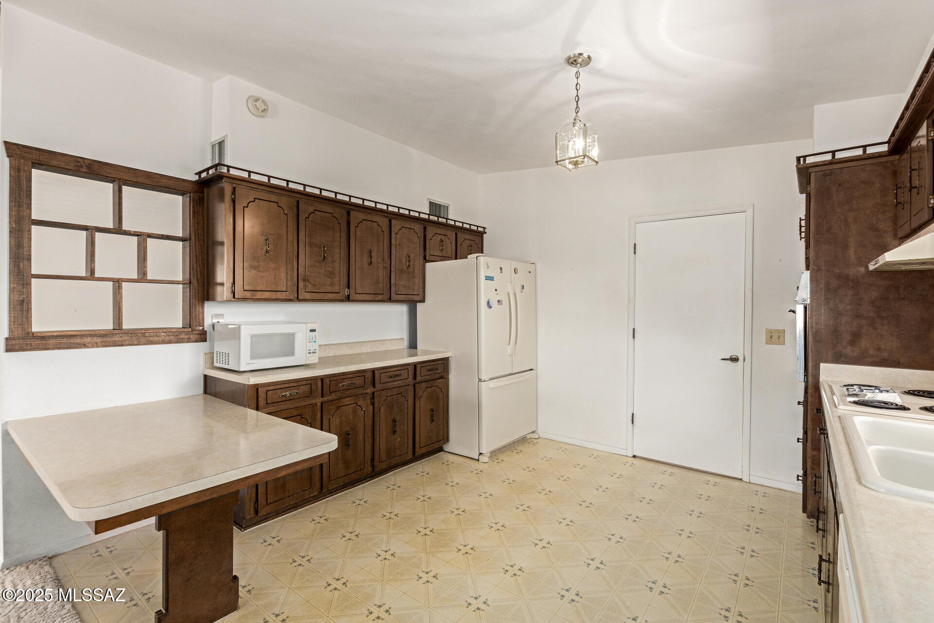 New Tucson Unit NO. 4 (1-203) - Residential Lease