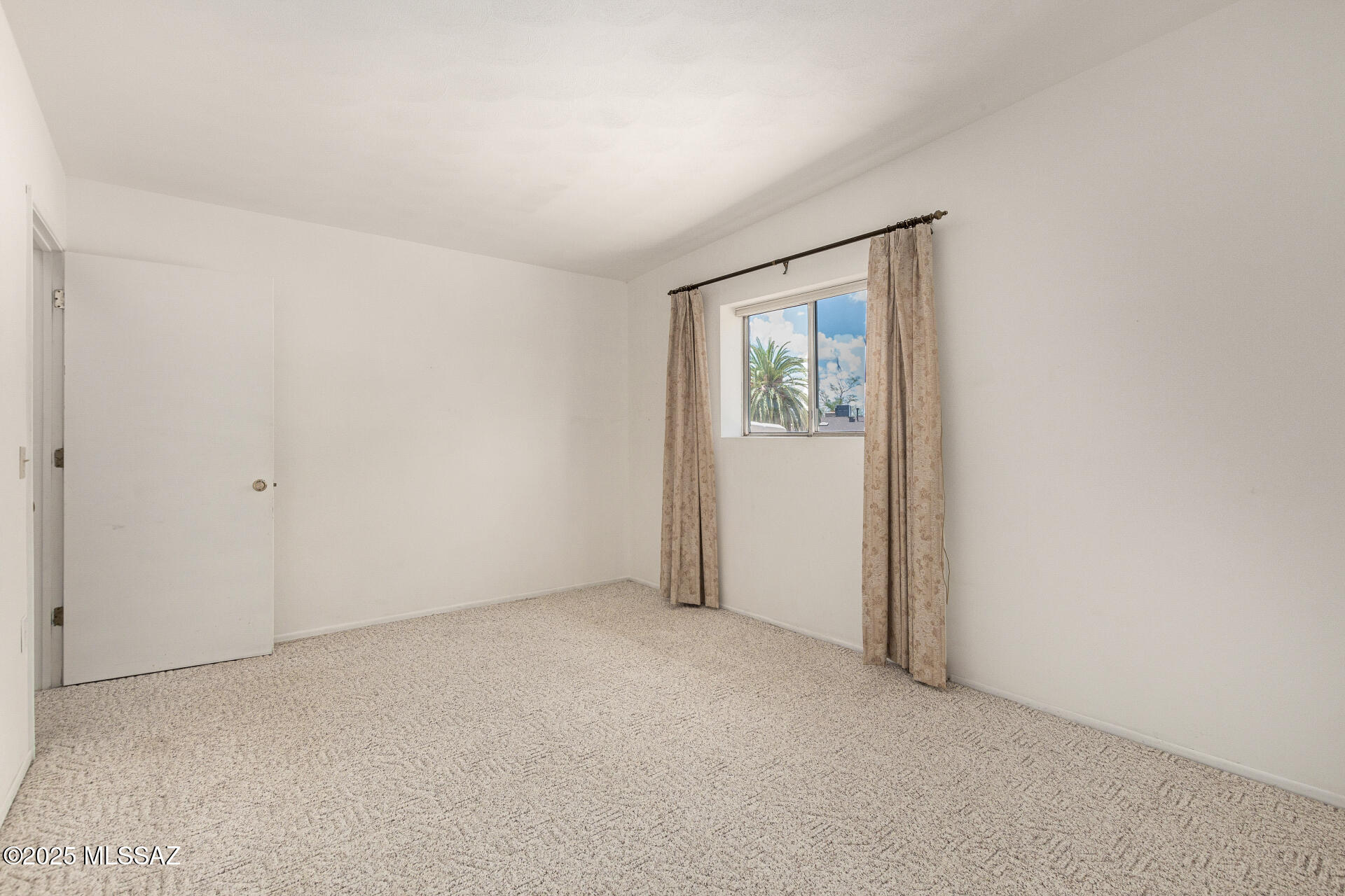 New Tucson Unit NO. 4 (1-203) - Residential Lease
