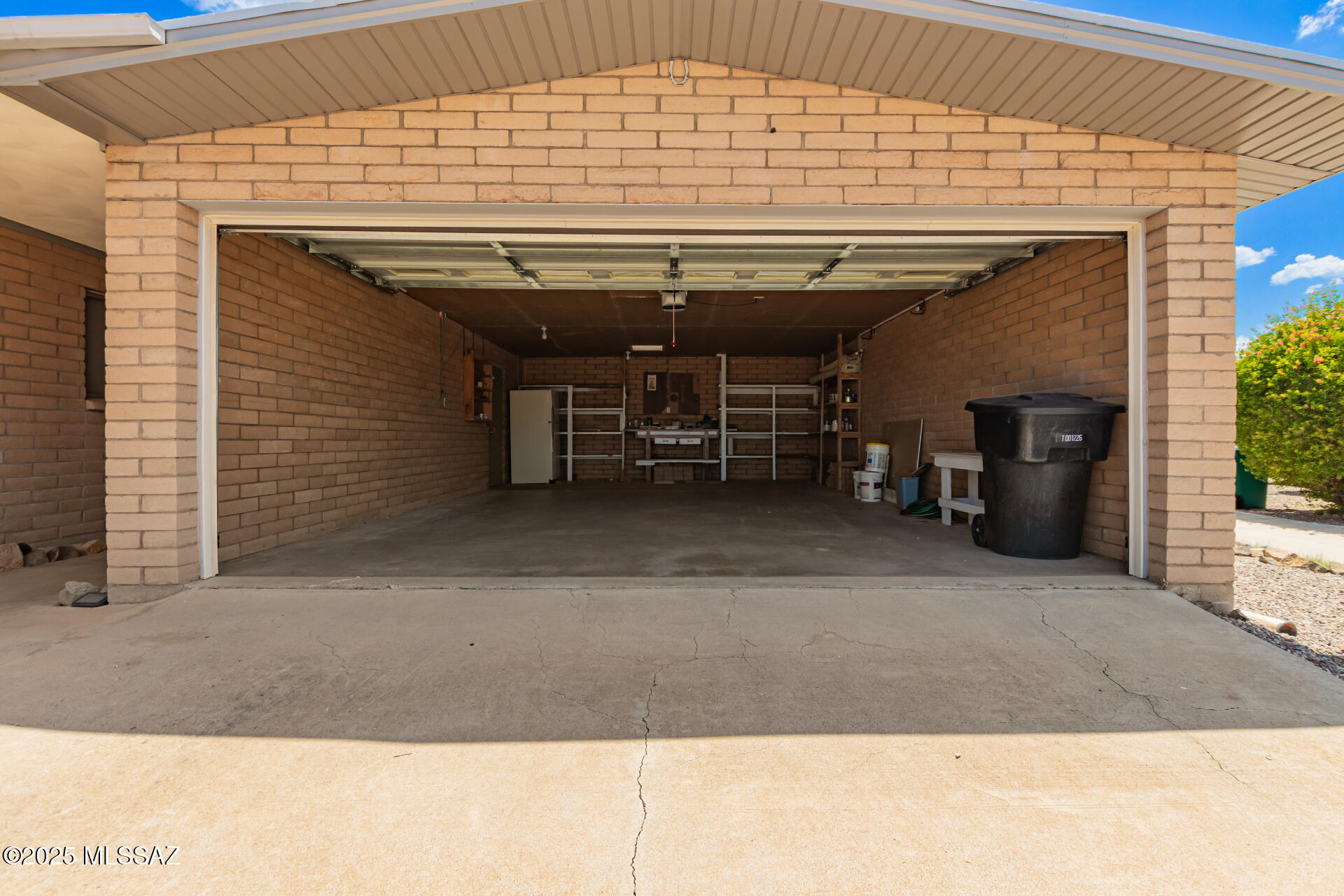 New Tucson Unit NO. 4 (1-203) - Residential Lease