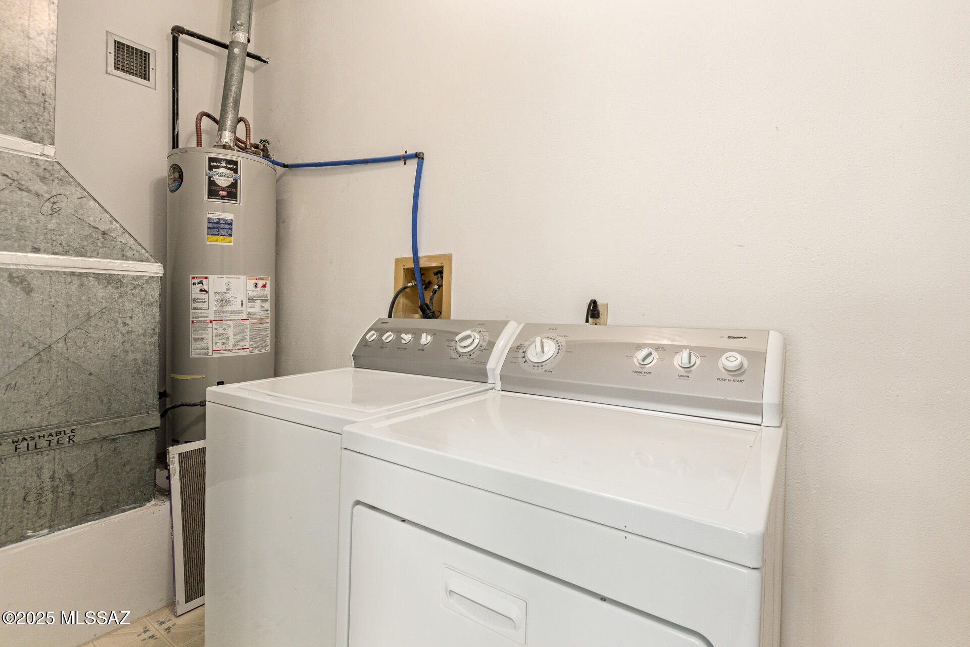 New Tucson Unit NO. 4 (1-203) - Residential Lease