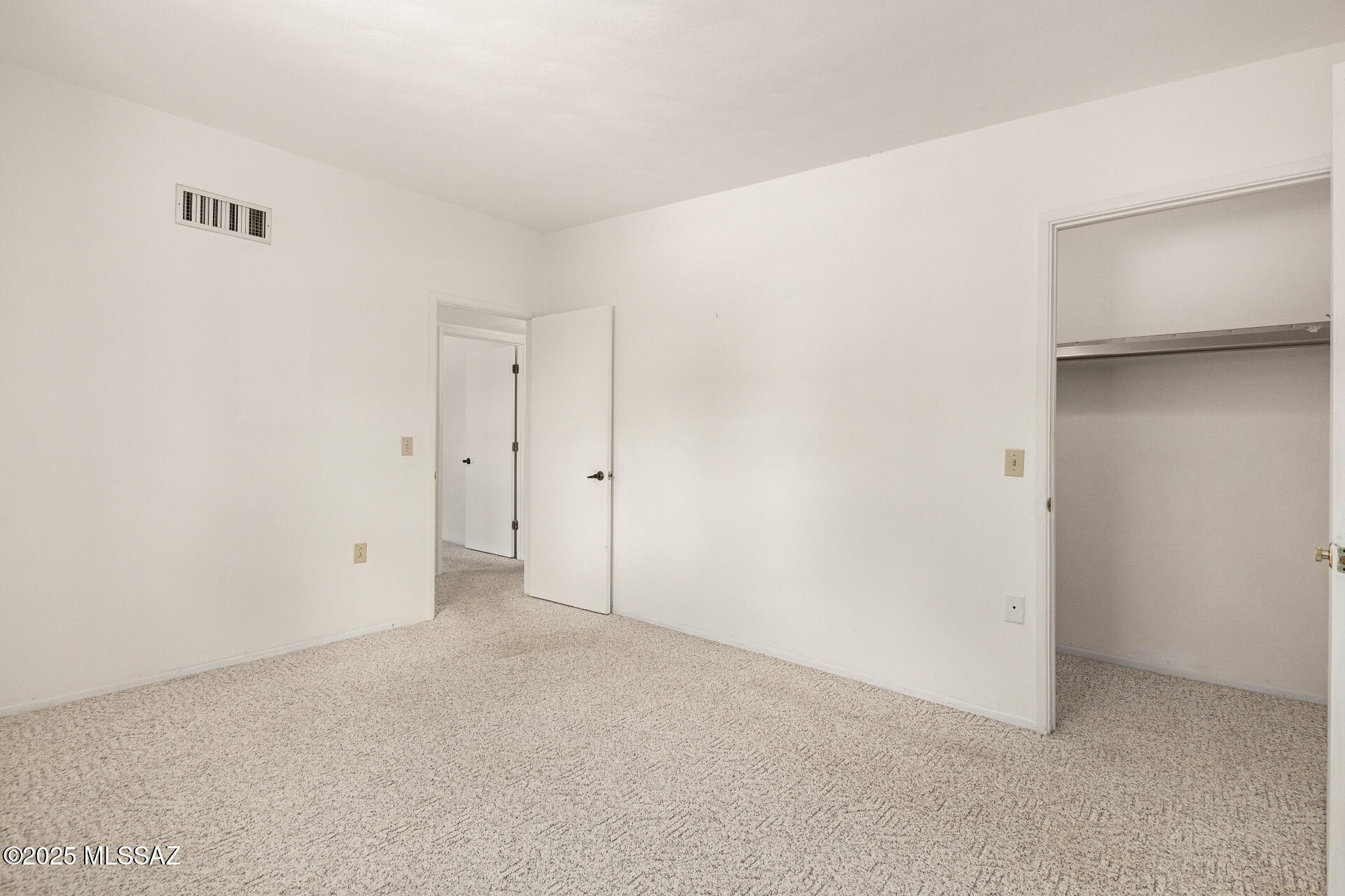 New Tucson Unit NO. 4 (1-203) - Residential Lease