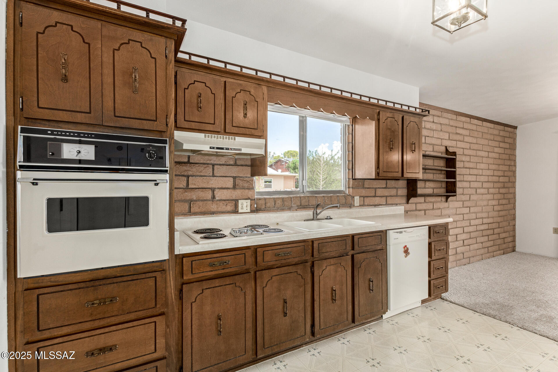 New Tucson Unit NO. 4 (1-203) - Residential Lease
