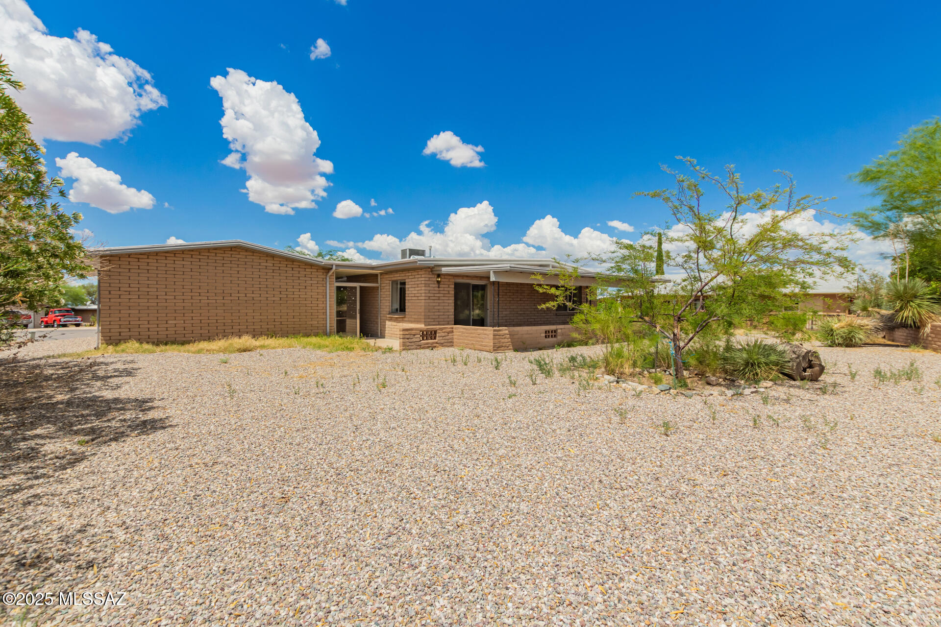 New Tucson Unit NO. 4 (1-203) - Residential Lease