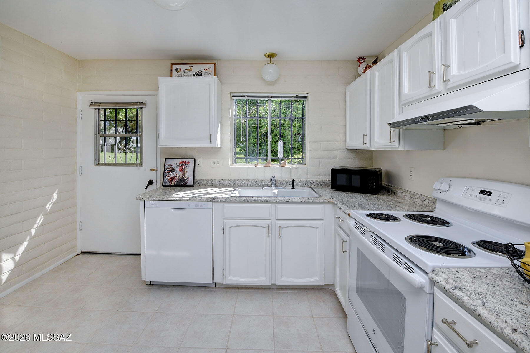 Las Lomitas (1) - Residential