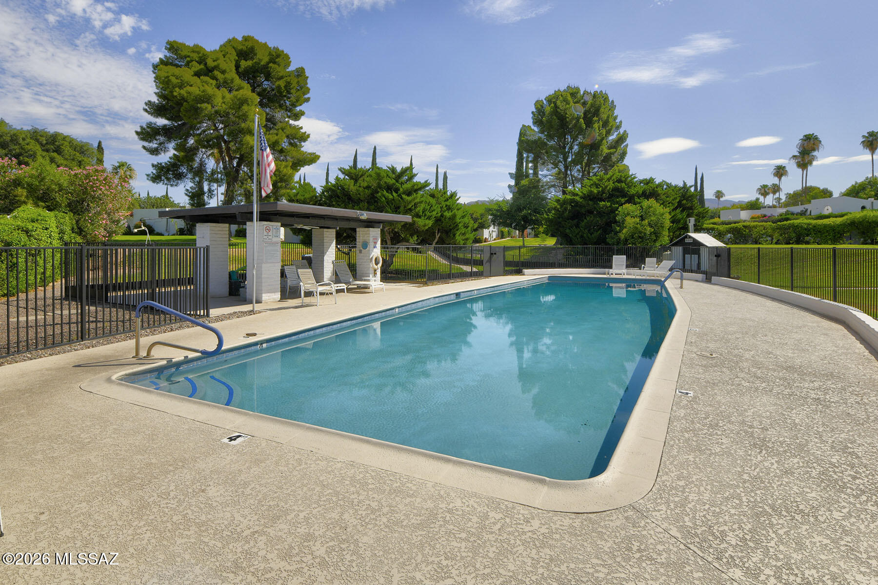 Las Lomitas (1) - Residential