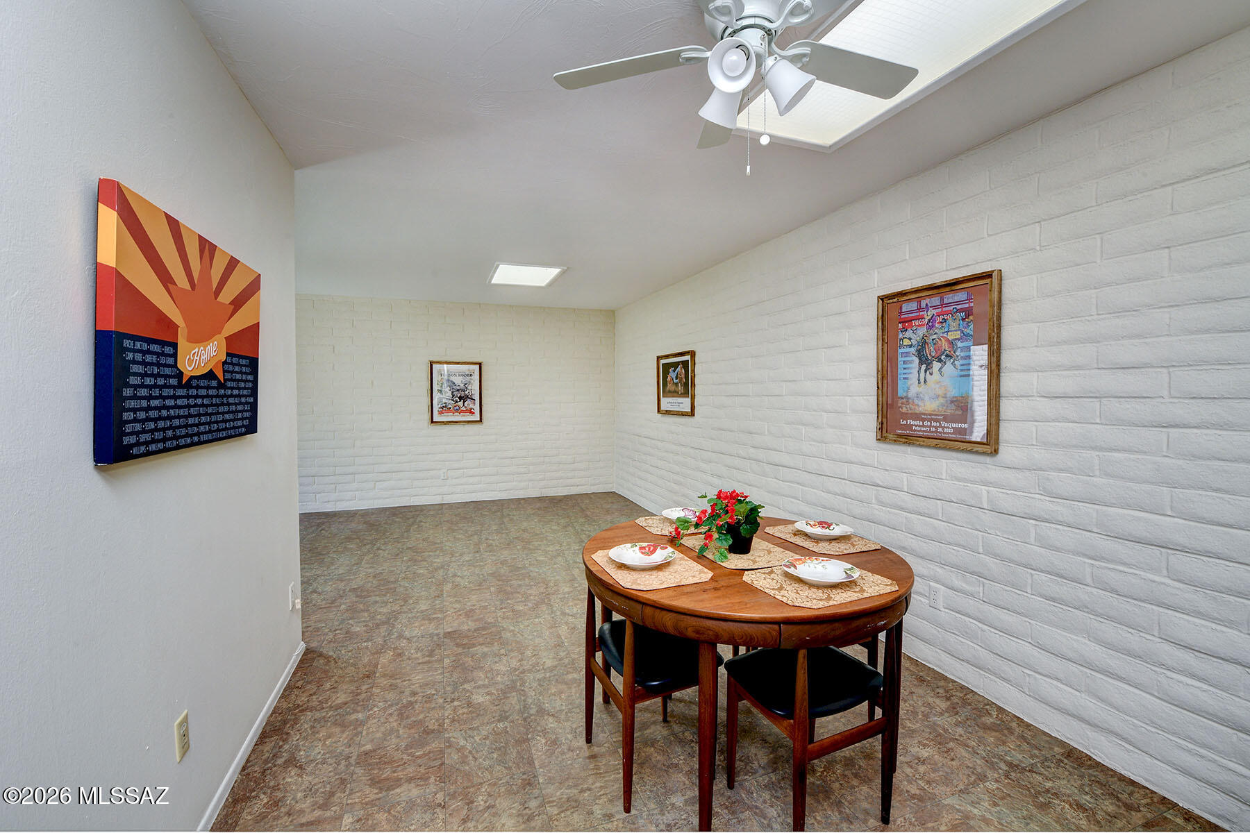 Las Lomitas (1) - Residential
