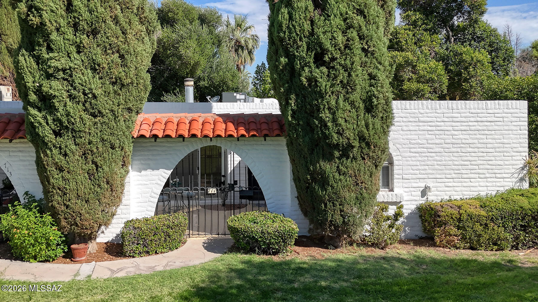 Las Lomitas (1) - Residential