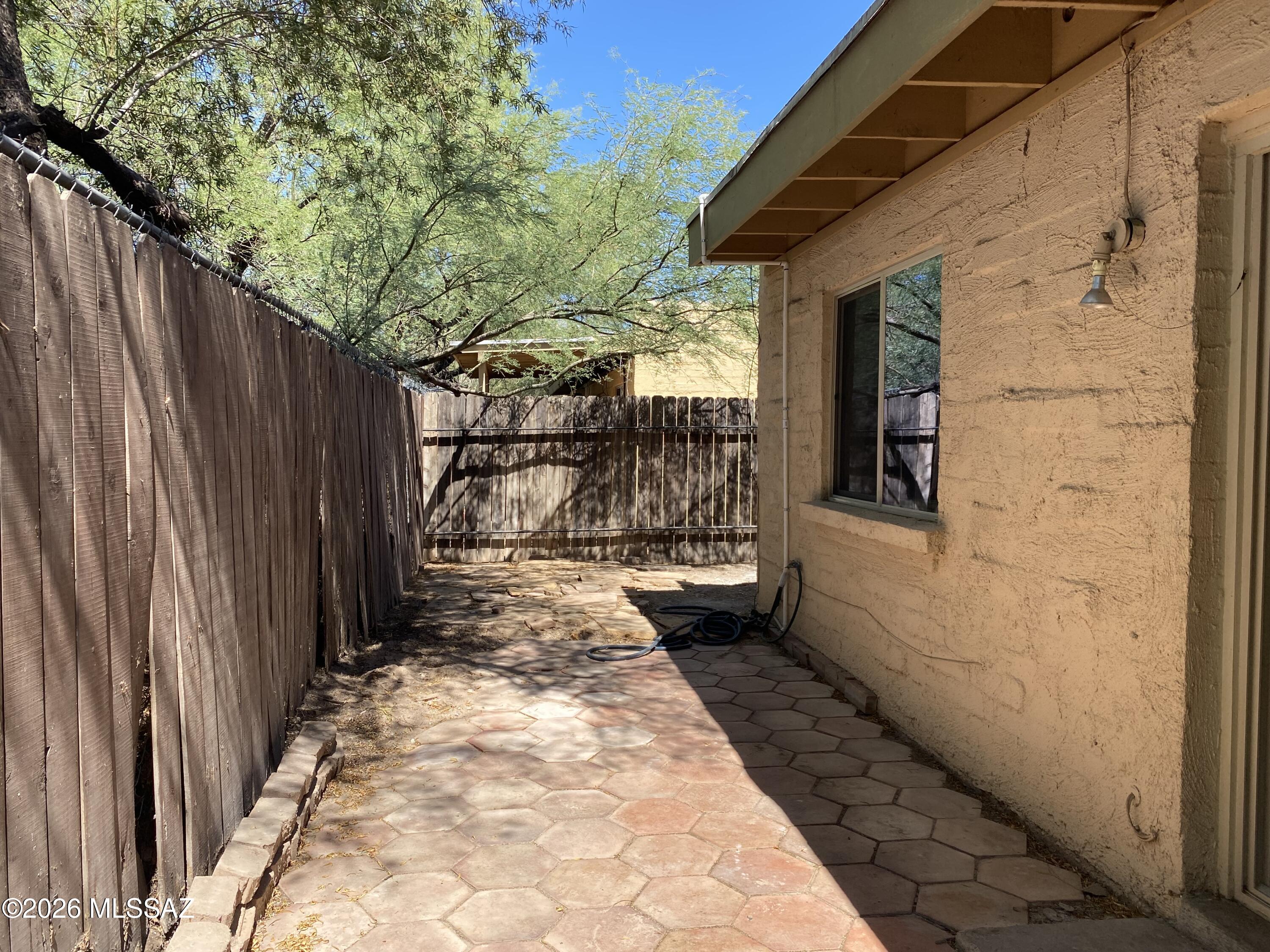 Casitas Del Valle Townhouses II (1-110) - Residential Lease