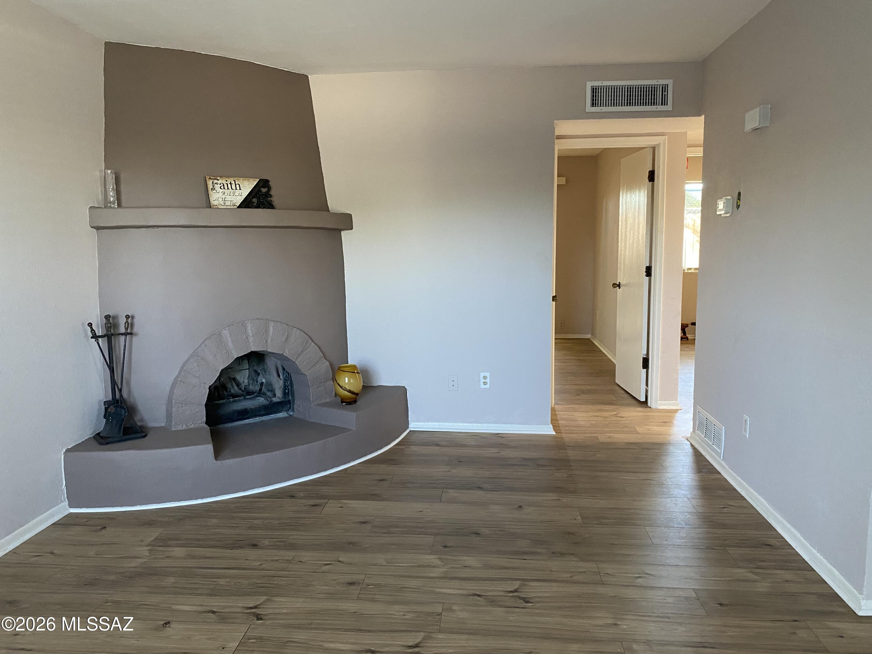 Casitas Del Valle Townhouses II (1-110) - Residential Lease
