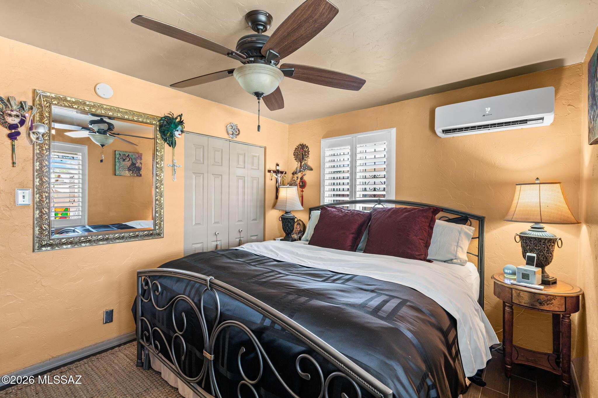 Country Club Manor - Residential