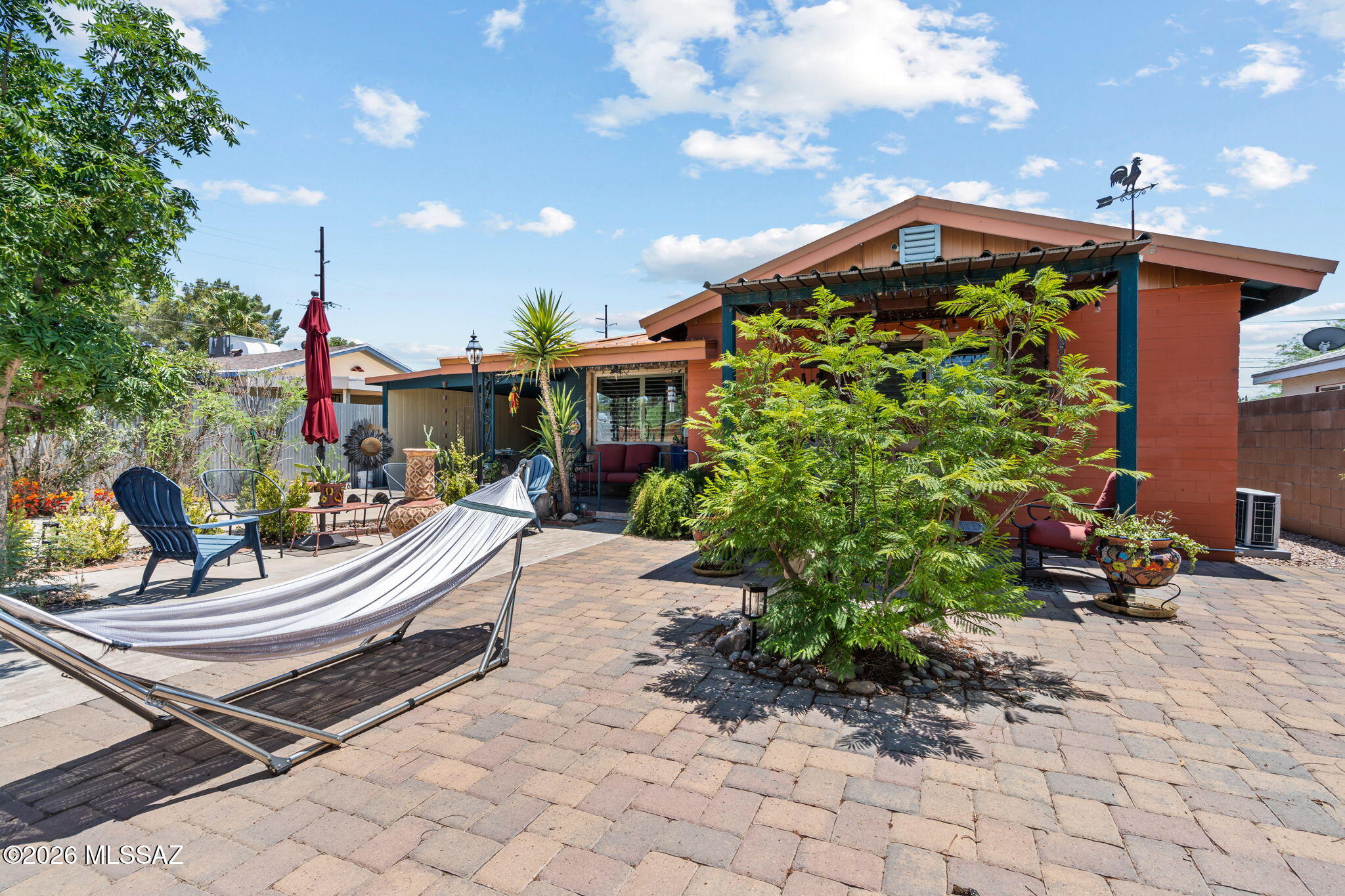 Country Club Manor - Residential
