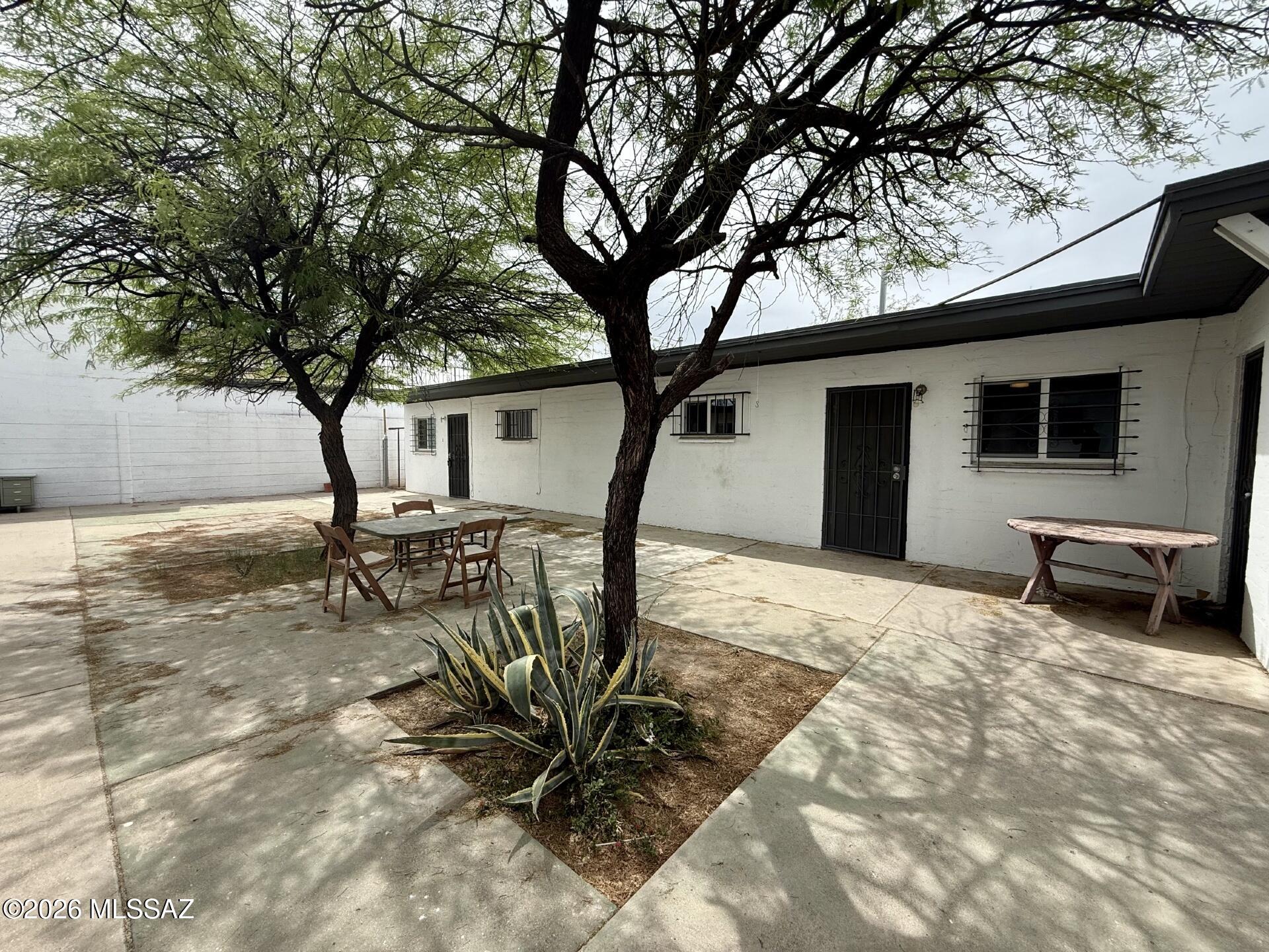 Unsubdivided - Residential Lease
