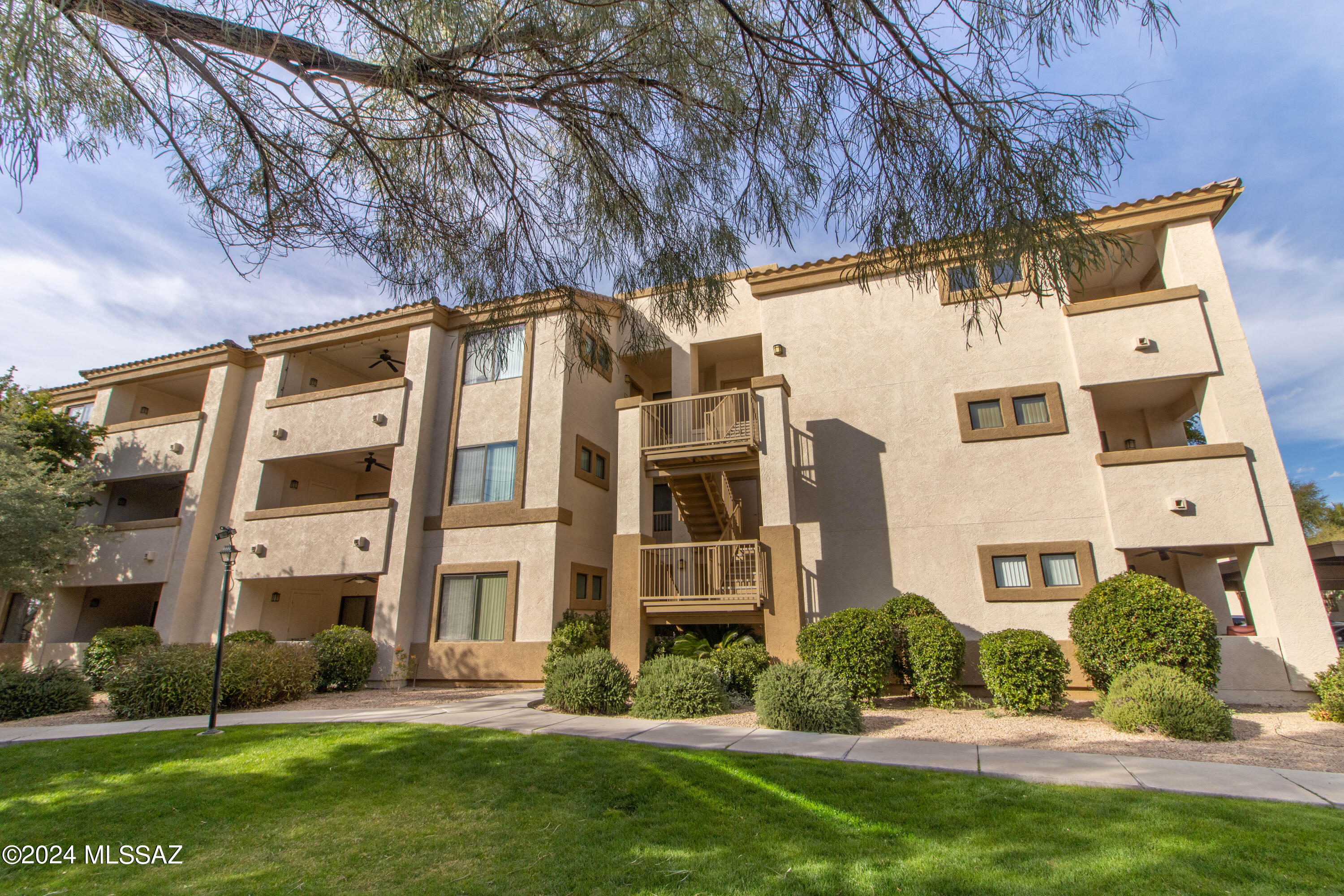 Hacienda Del Sol (1-69) - Residential Lease