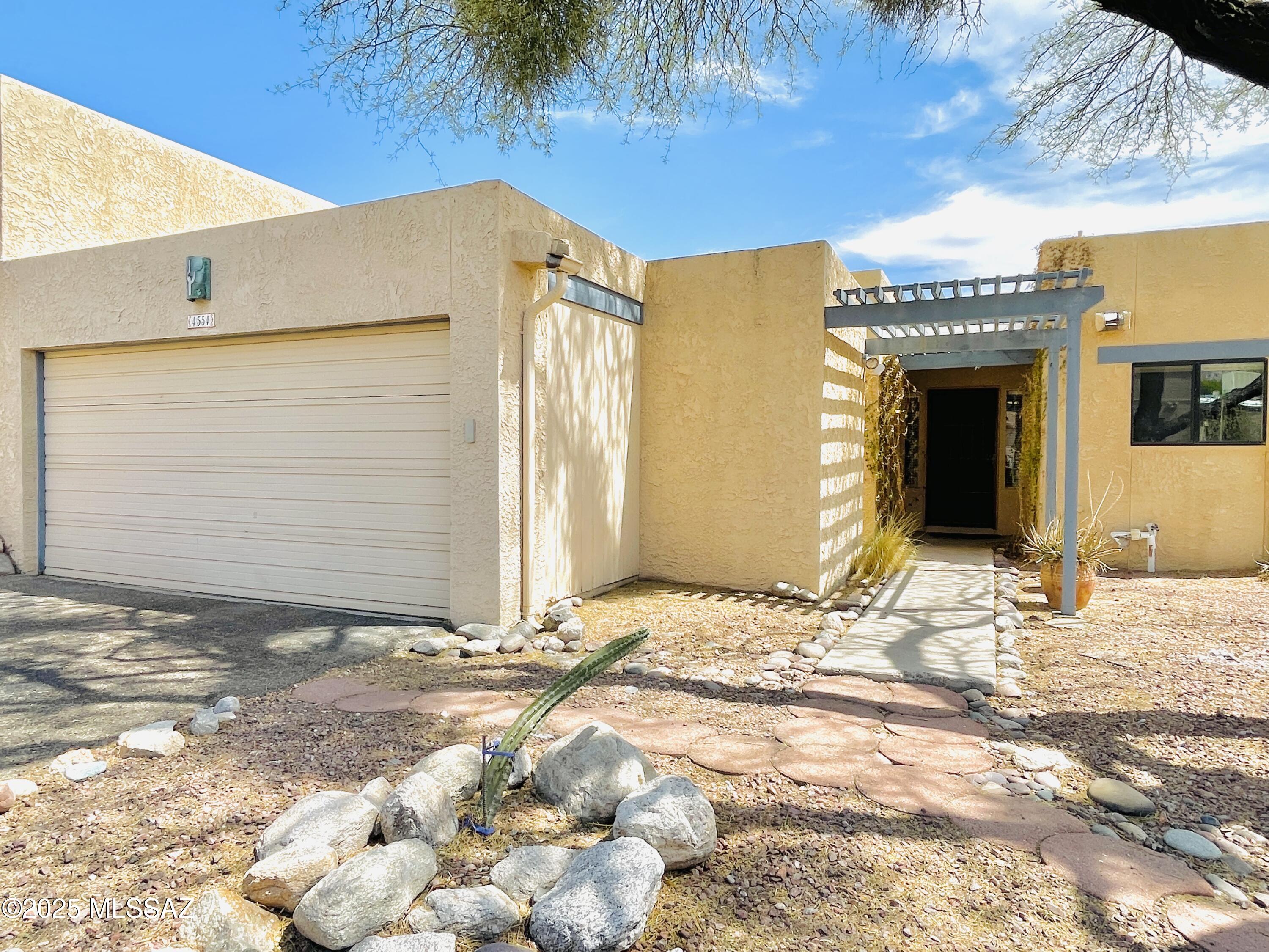 Viewpoint III (1-93) - Residential Lease