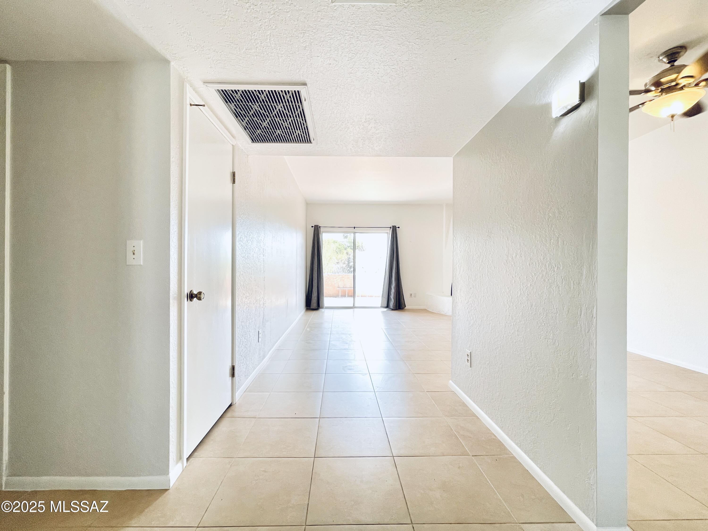 Viewpoint III (1-93) - Residential Lease