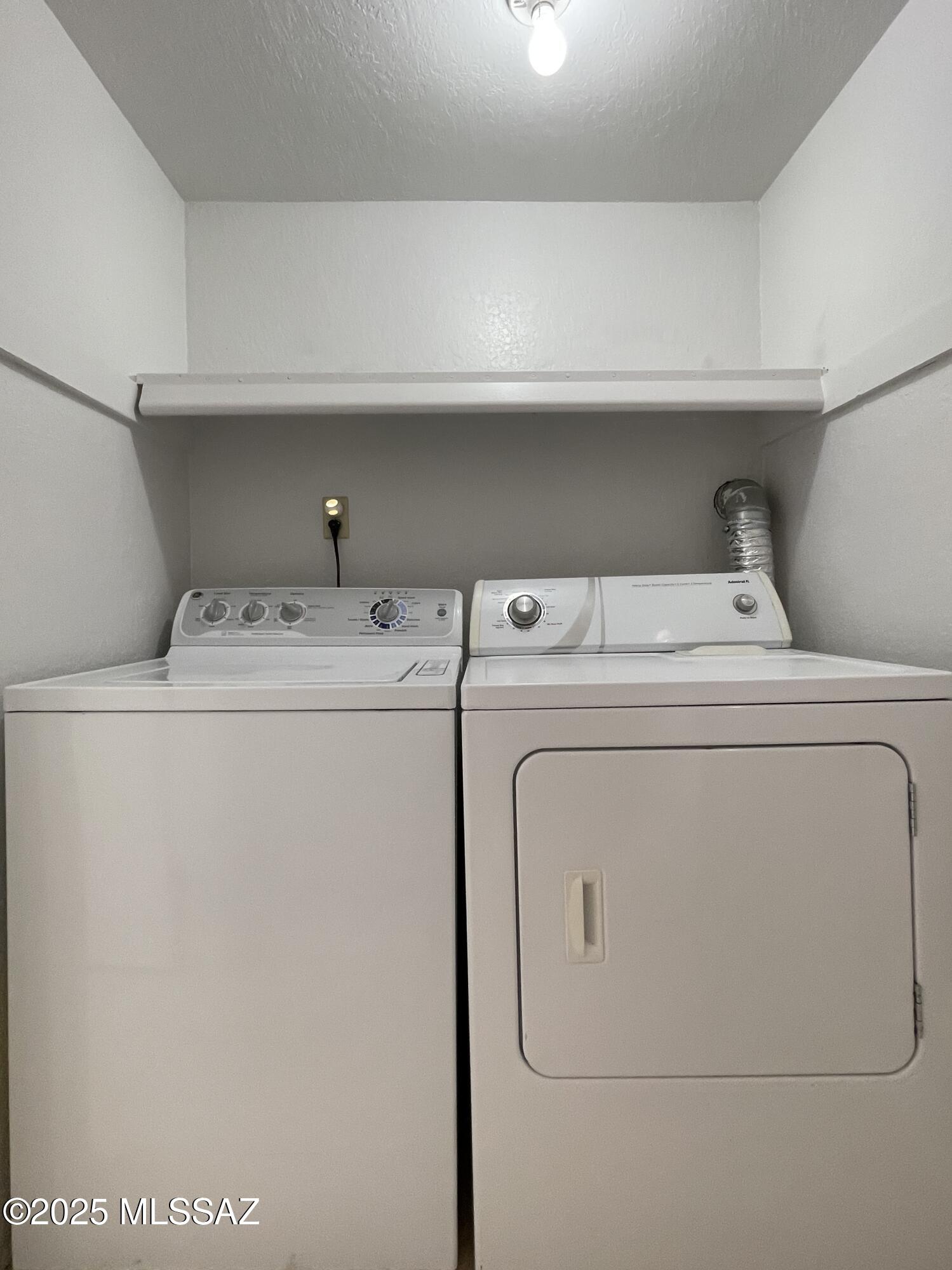 Viewpoint III (1-93) - Residential Lease