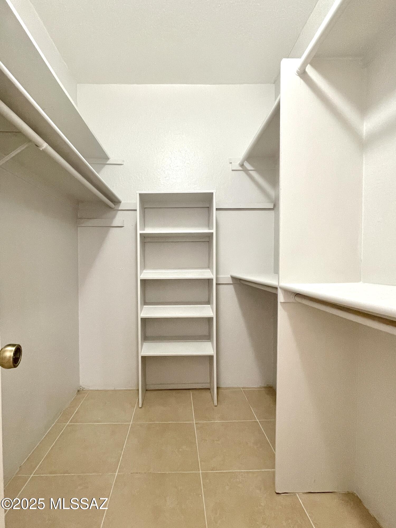 Viewpoint III (1-93) - Residential Lease