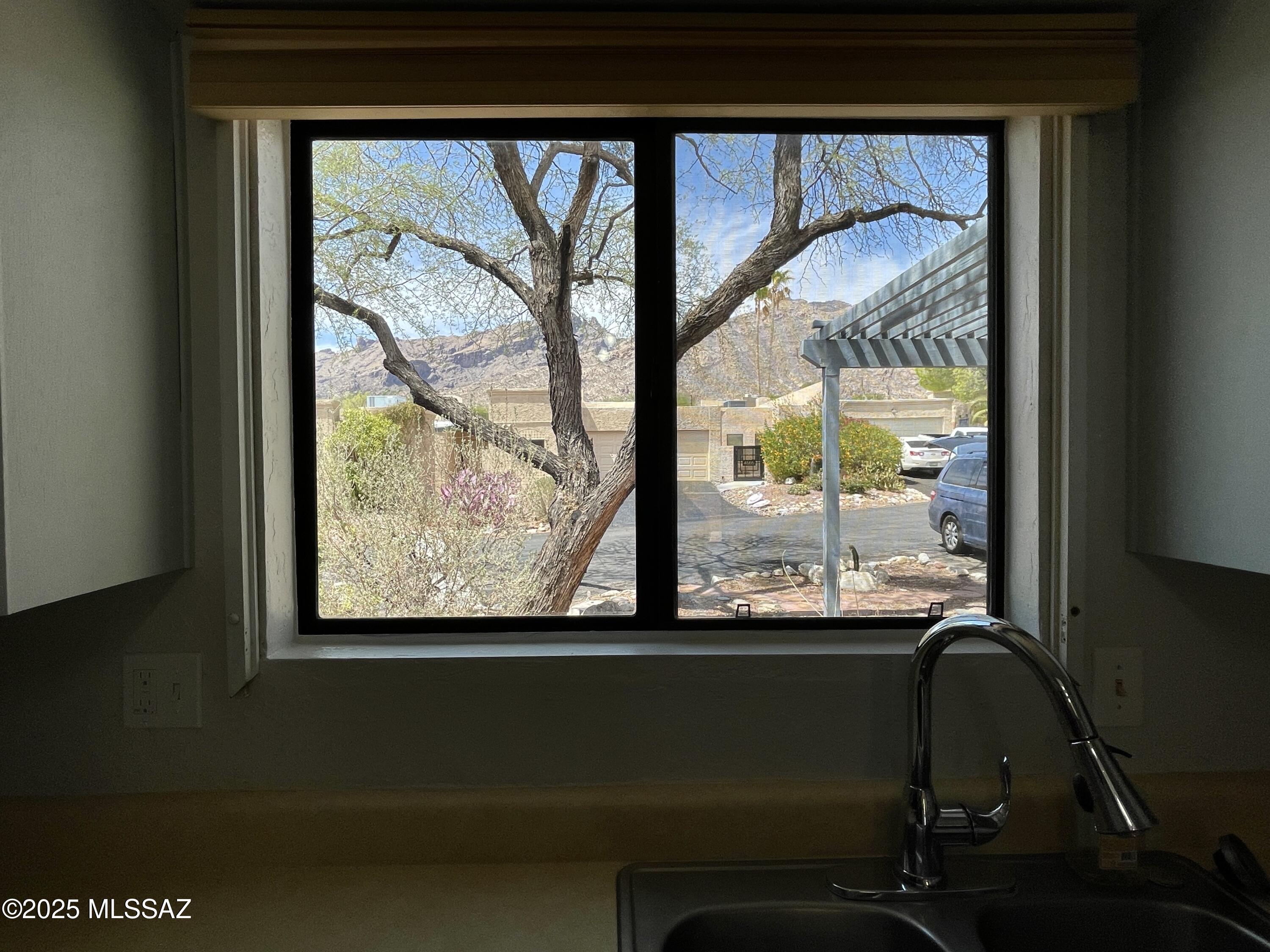 Viewpoint III (1-93) - Residential Lease