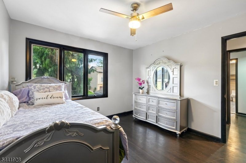 Wedgewood Knolls - Residential